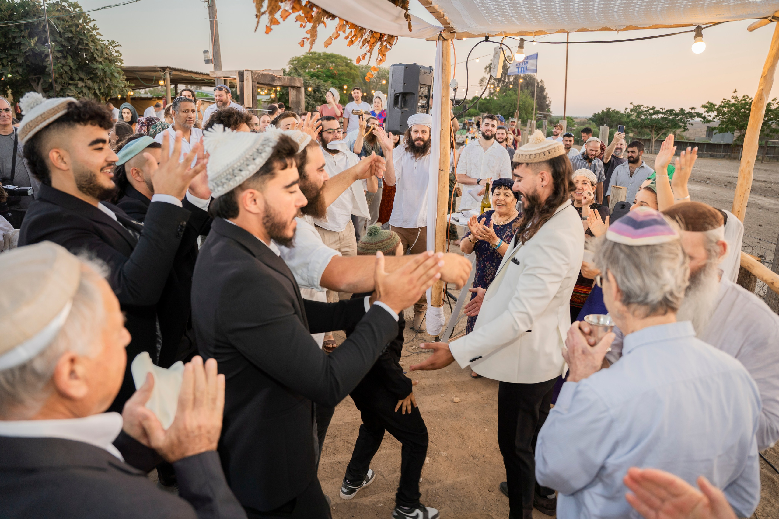 אביה ואחיה. יוסף מזרחי צילום חתונה, ברית וזוגיות. צלם מקצועי שאוהב להוציא אתכם הכי יפים ברגעים הכי מרגשים
