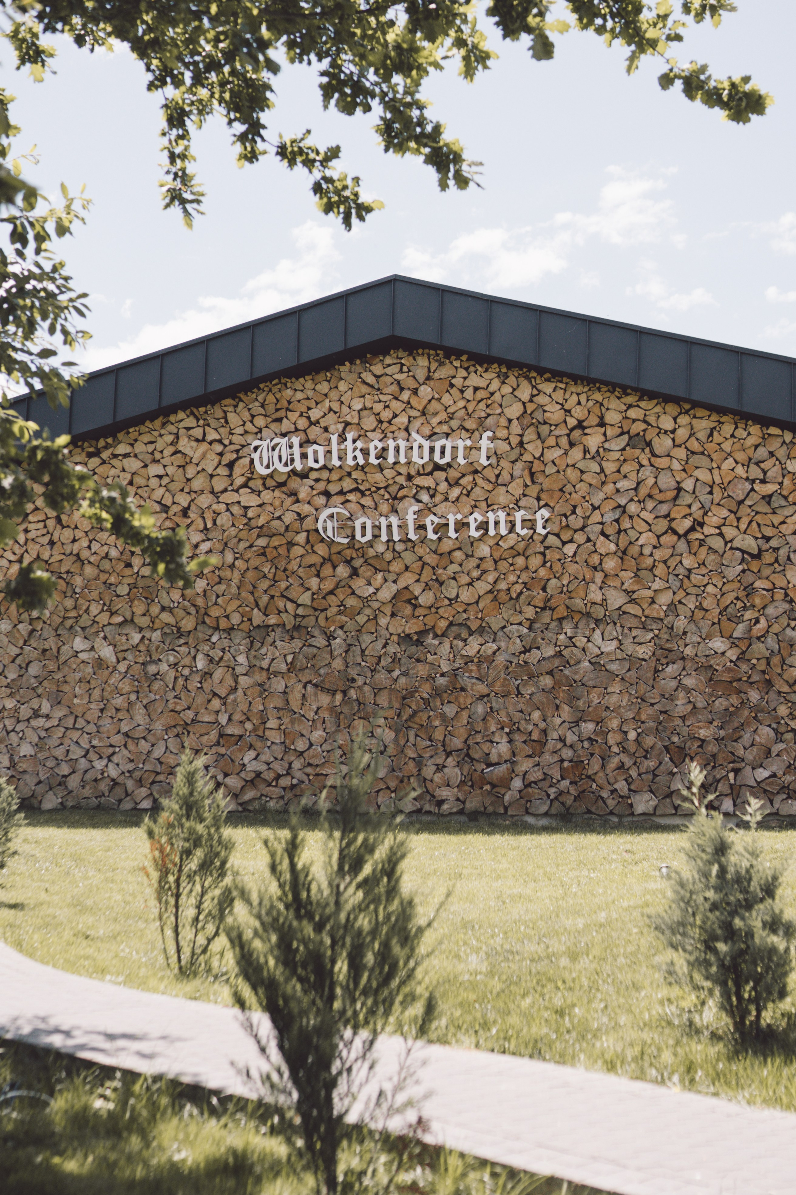 Fotografie de Eveniment Brașov: Povești Vizuale | Mădălina Beda. Madalina Beda- Artist vizual, fotograf, doula la nastere, consultant babywearing Brasov si in toata tara