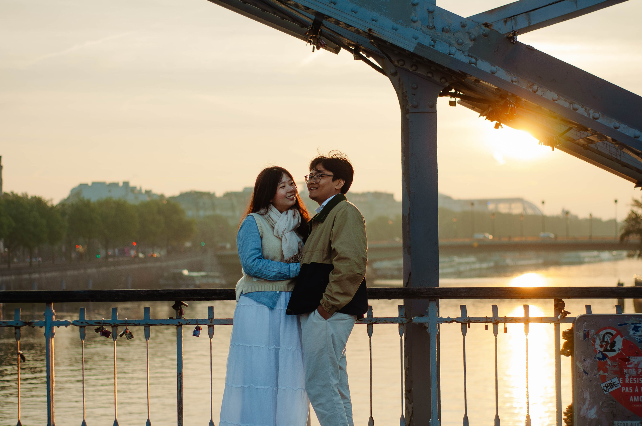 Парная фотосессия у Эйфелевой башни. Фотограф в Париже Полина Осипова