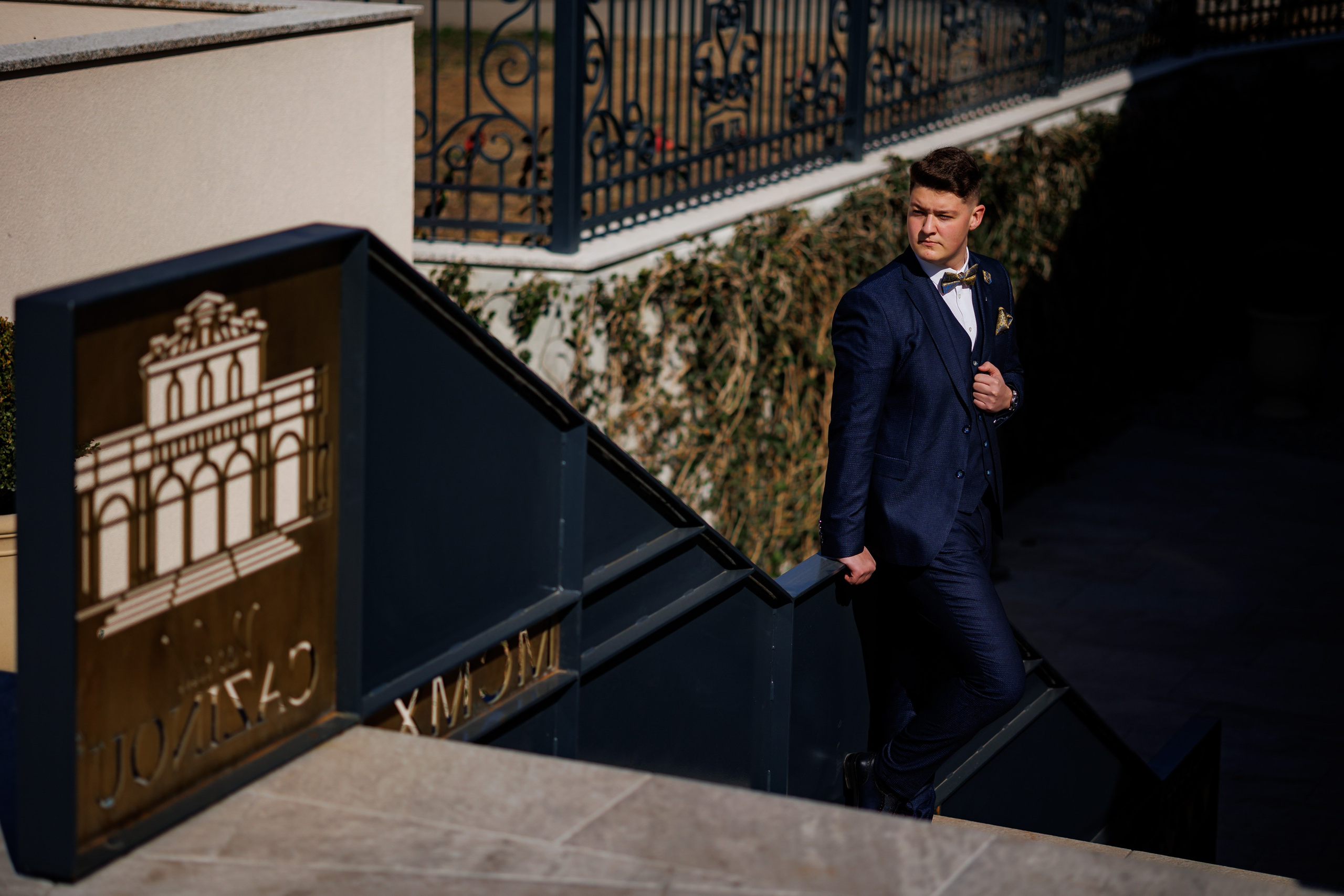 Vechiul Cazinou 35 lei/ elev. Trendy Albums