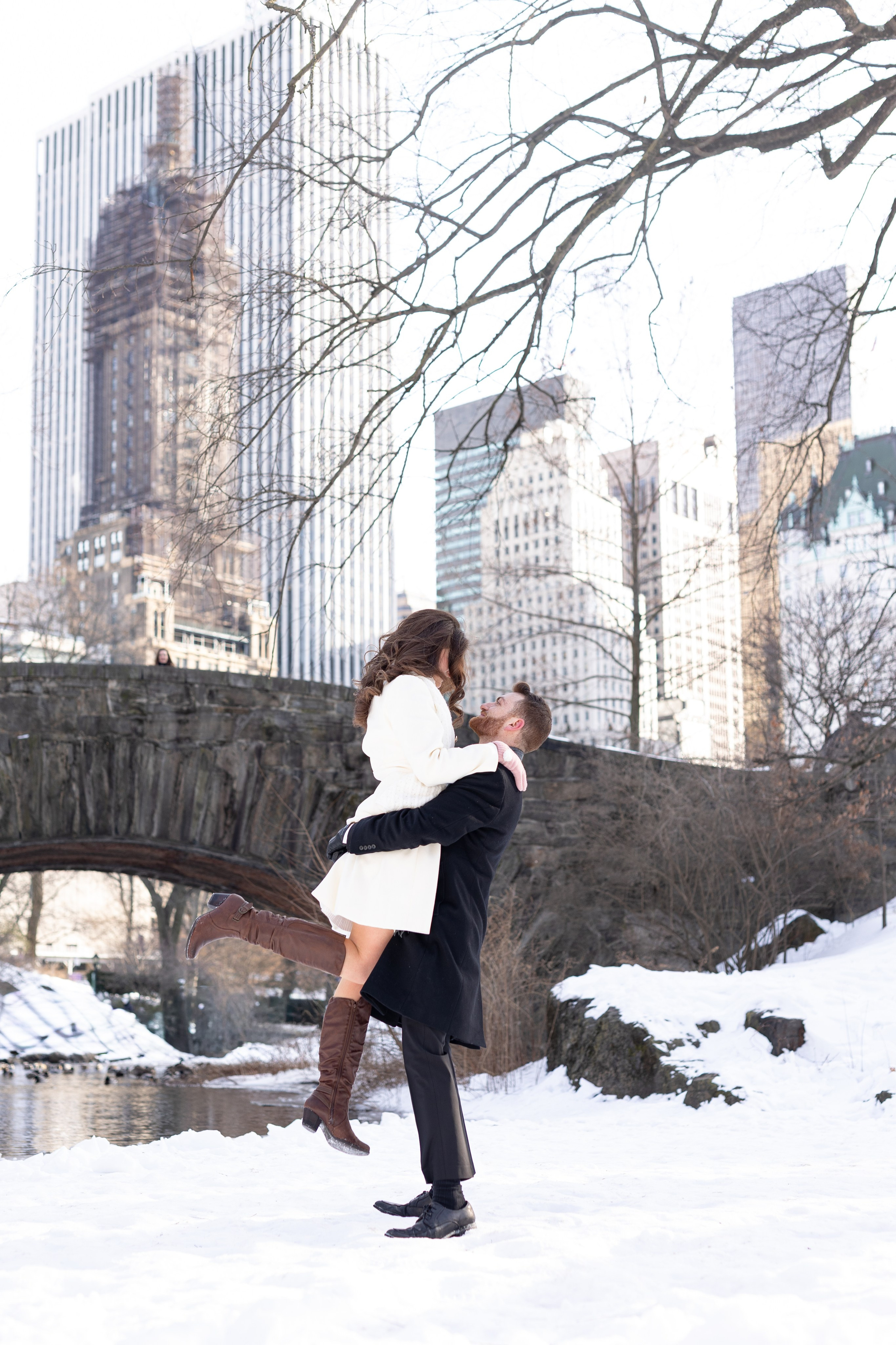Winter Love in Central Park. Family, lifestyle, and commercial photography in New York and New Jersey