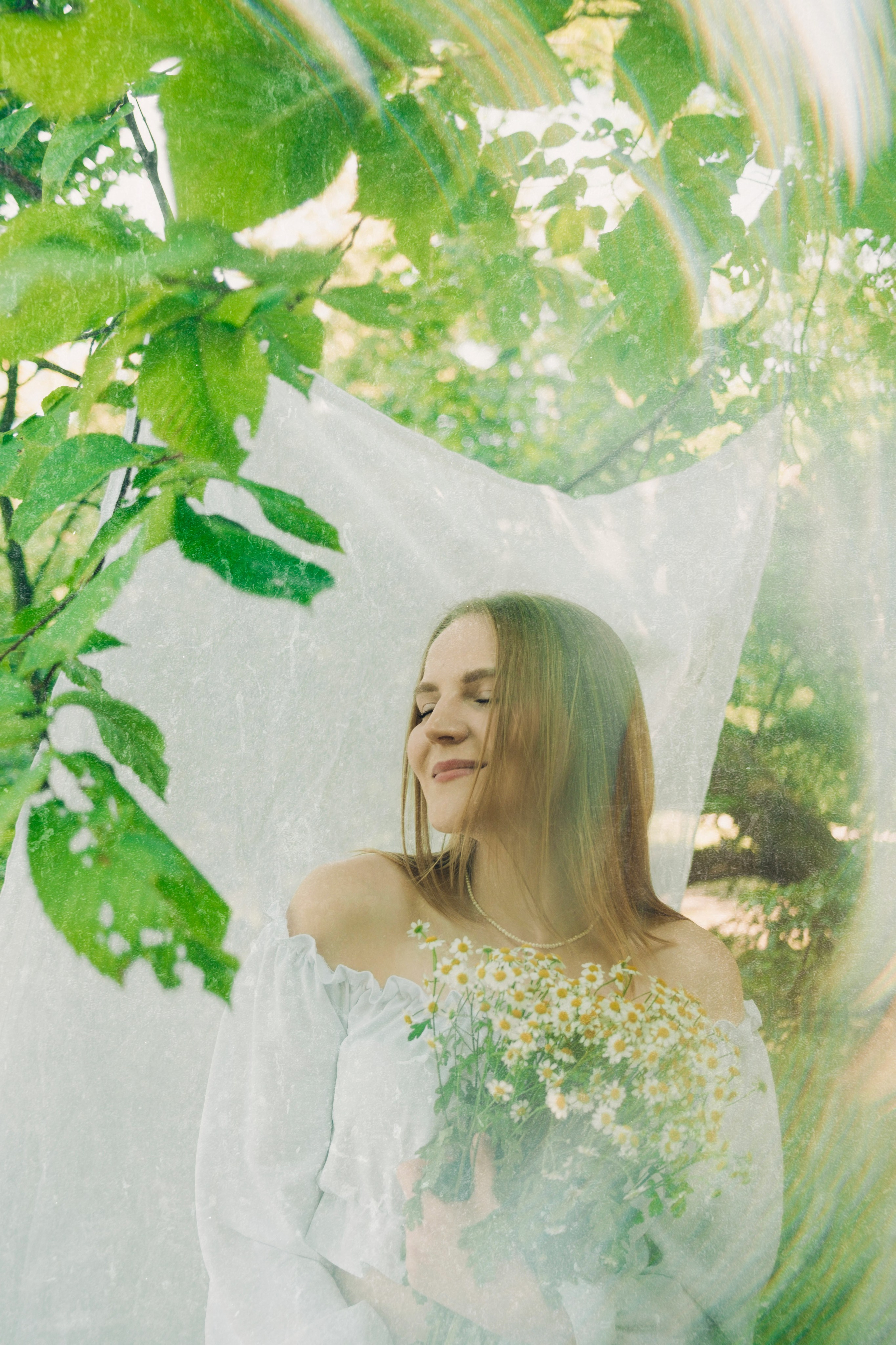 Girls Picnic on the lake. Professional Photographer in Berlin — Portraits, Love Story, Events, F