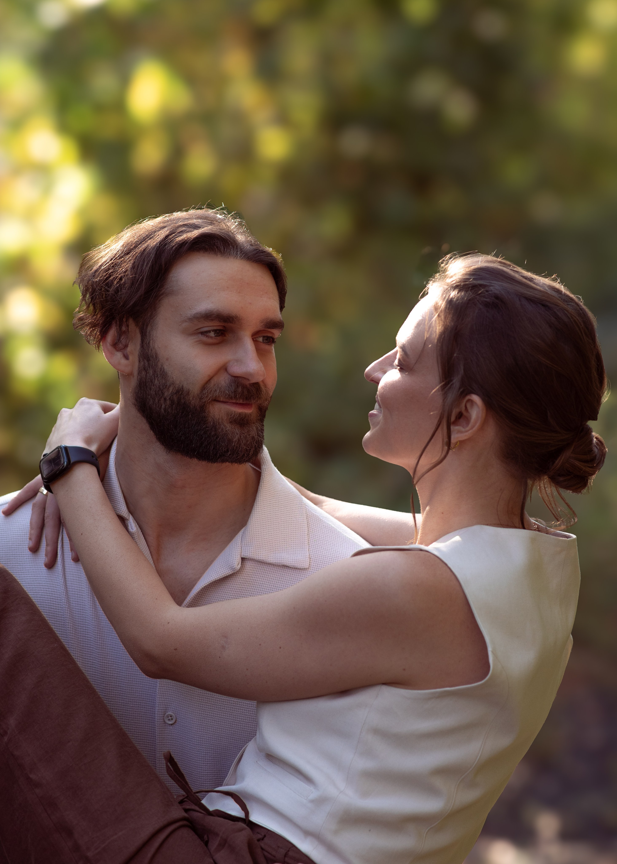 Живая фотосессия пары на закате, радость, движение и искренние эмоции, фотограф в Анталии