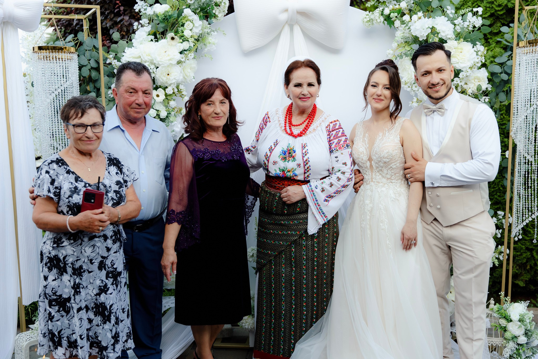 Ioana & Ionuț | Nuntă de poveste la Păstrăvăria Poiana din Mălini județul Suceava. Servicii foto-video profesionale, pentru momente de neuitat