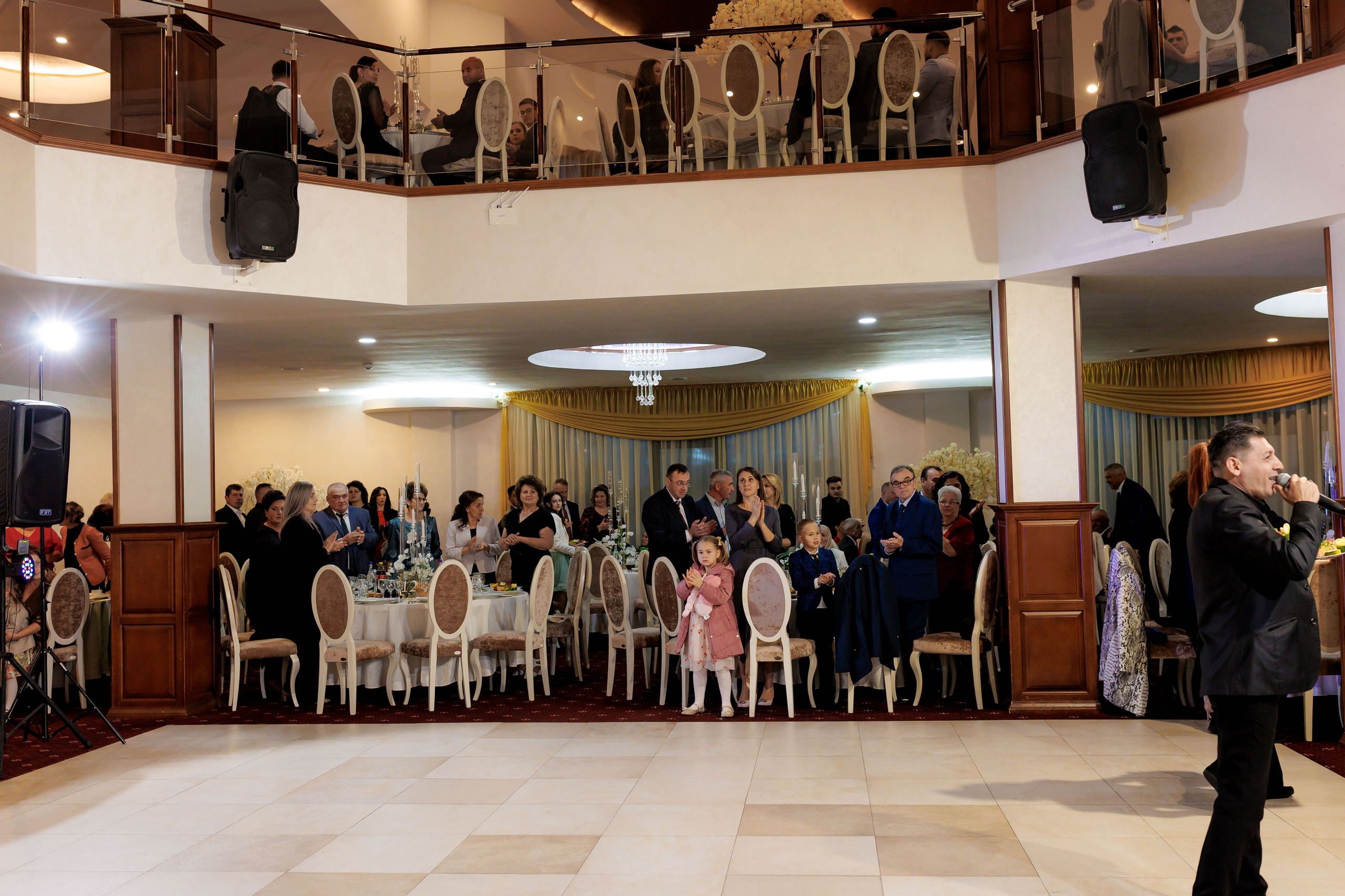 Loredana & Emilian – Ziua Nunții | Videografie - fotografie Botez Suceava, Iași, Botoșani. Servicii foto-video profesionale, pentru momente de neuitat