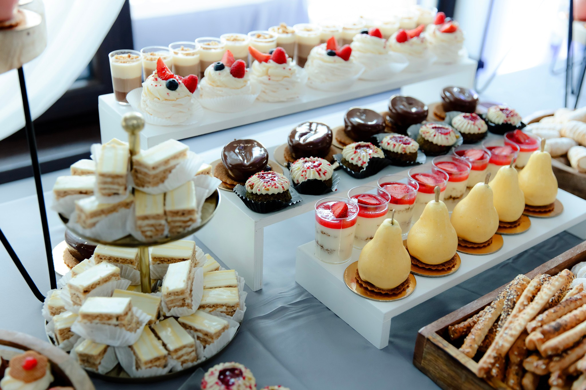 Ioana & Ionuț | Nuntă de poveste la Păstrăvăria Poiana din Mălini județul Suceava. Servicii foto-video profesionale, pentru momente de neuitat