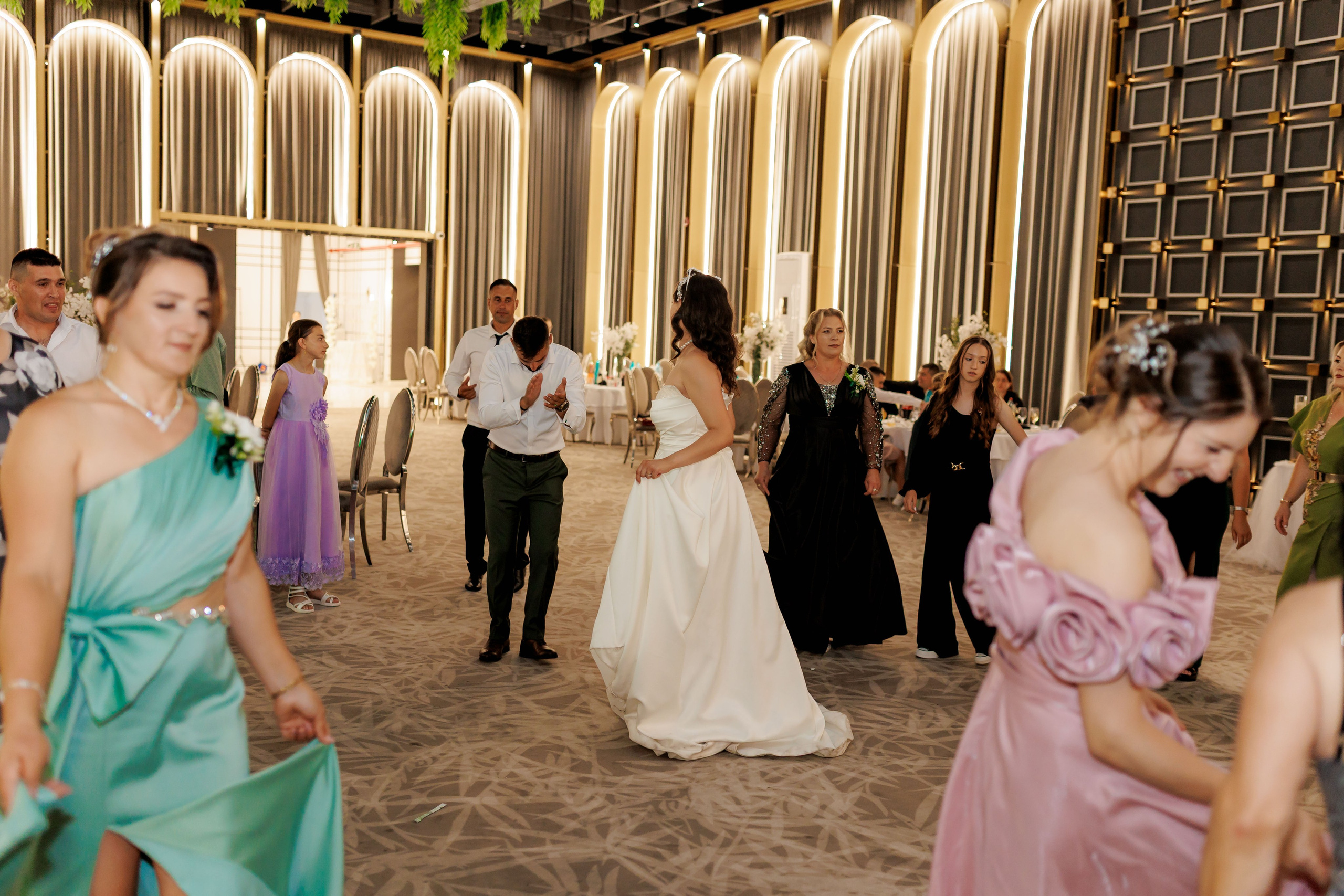 Nunta Nicoleta & Răzvan | Fotografie & Videografie Profesională. Servicii foto-video profesionale, pentru momente de neuitat