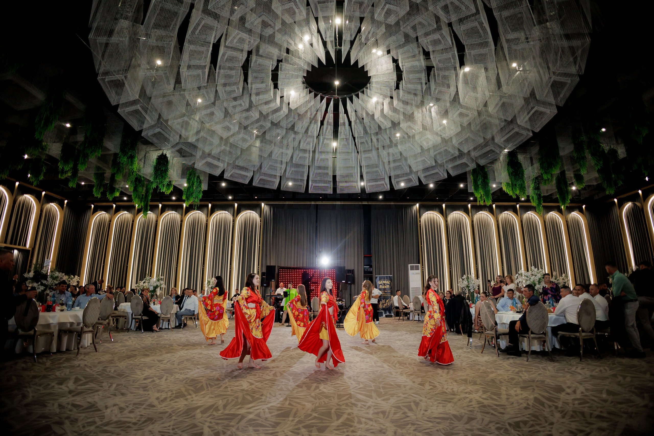 Nunta Nicoleta & Răzvan | Fotografie & Videografie Profesională. Servicii foto-video profesionale, pentru momente de neuitat