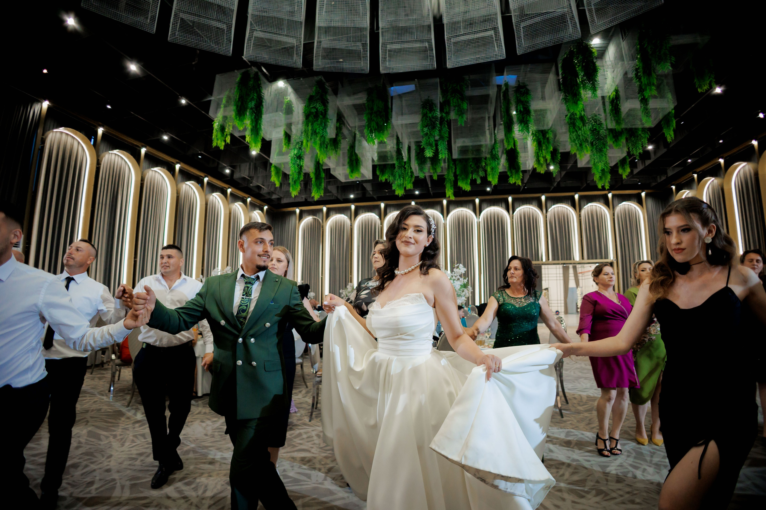 Nunta Nicoleta & Răzvan | Fotografie & Videografie Profesională. Servicii foto-video profesionale, pentru momente de neuitat