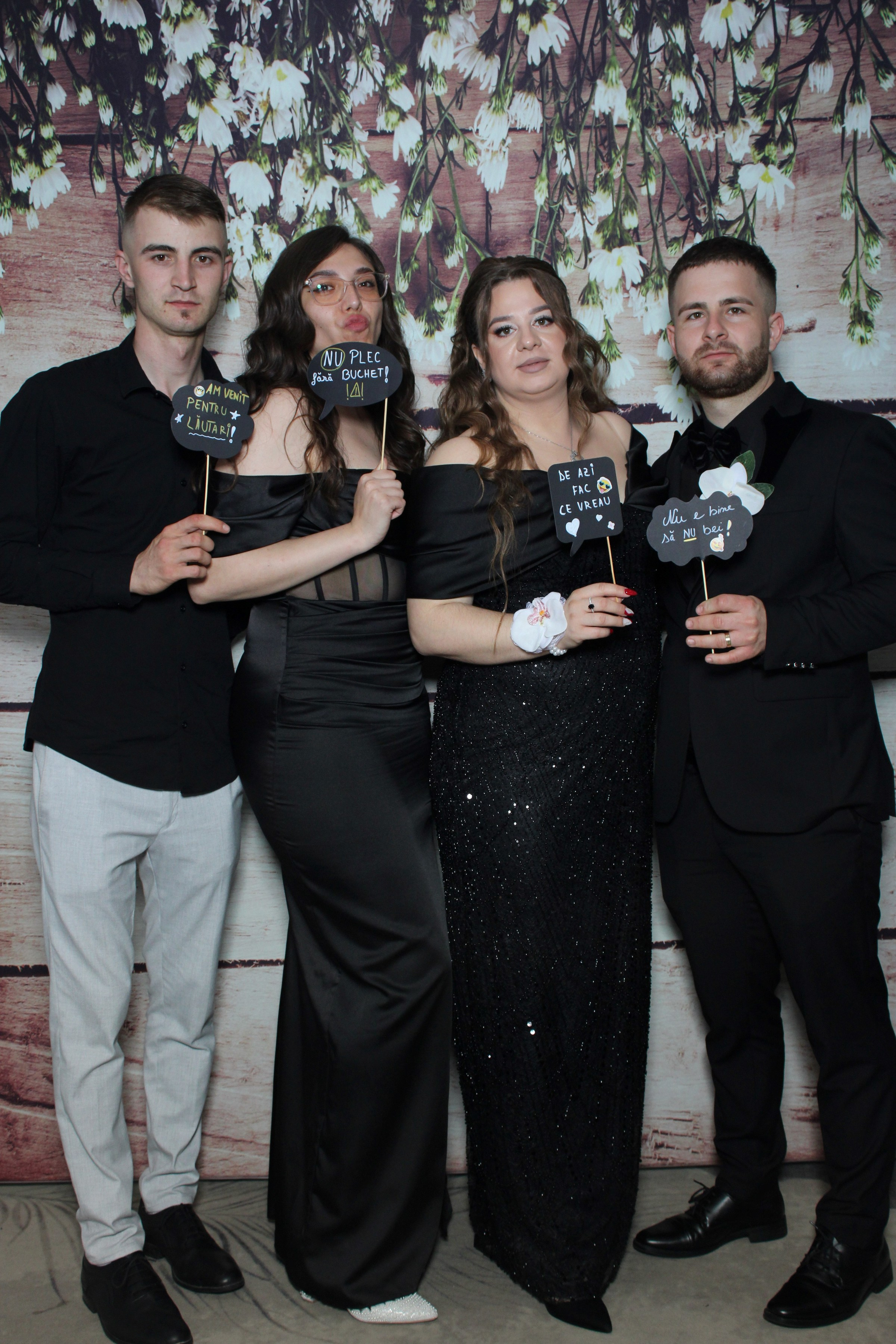 Nunta Denisa & Daniel – Zâmbete și distracție cu Oglinda Amintirilor Suceava