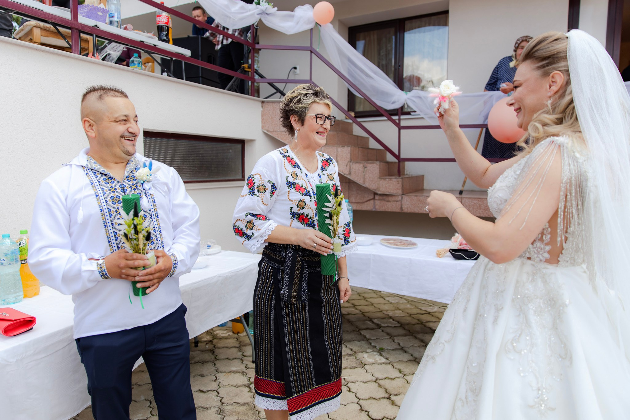 Mihai & Oana. Servicii foto-video profesionale, pentru momente de neuitat