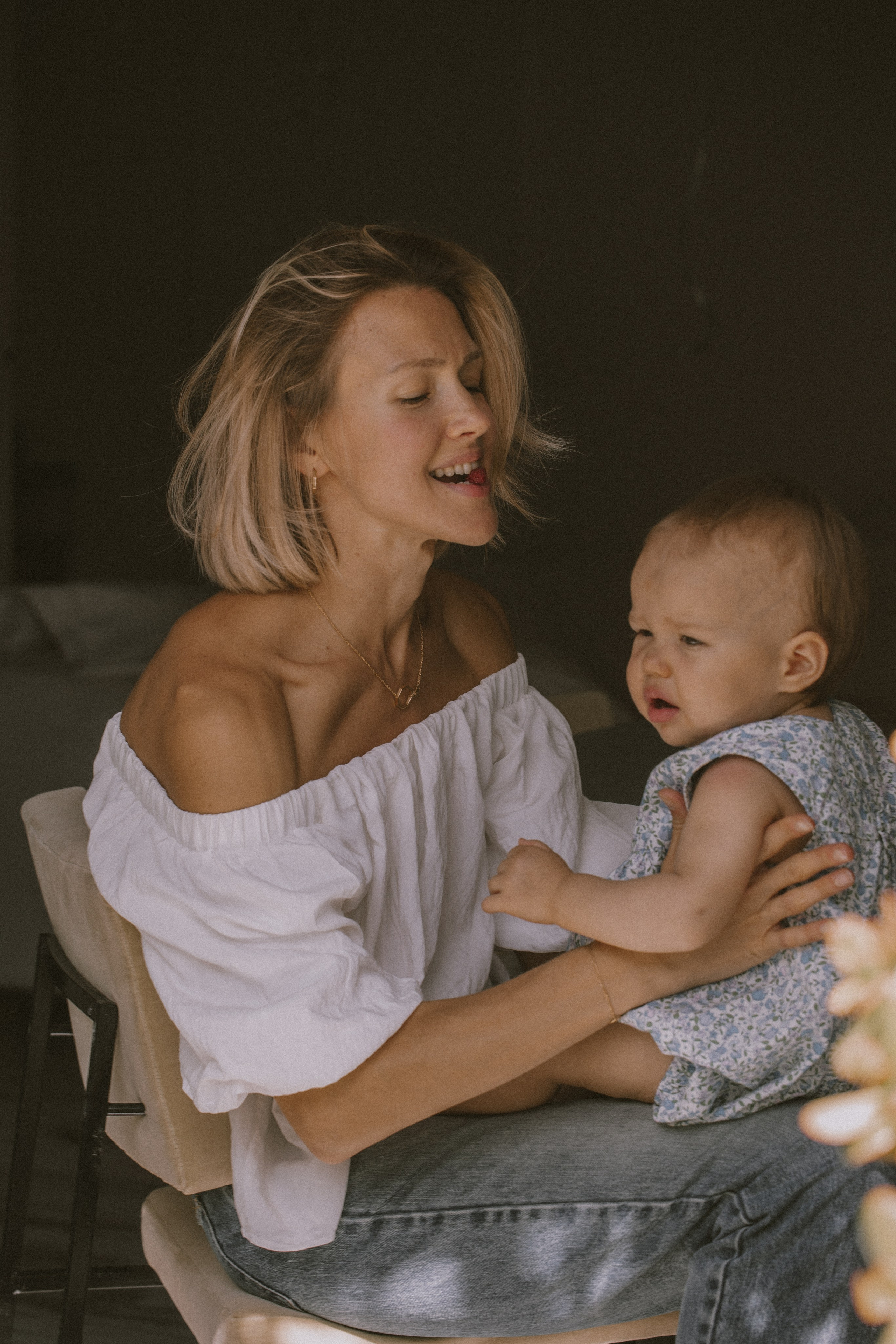 Family At Home Photoshoot in Paris | Natural Lifestyle Photography. Paris Wedding Photographer