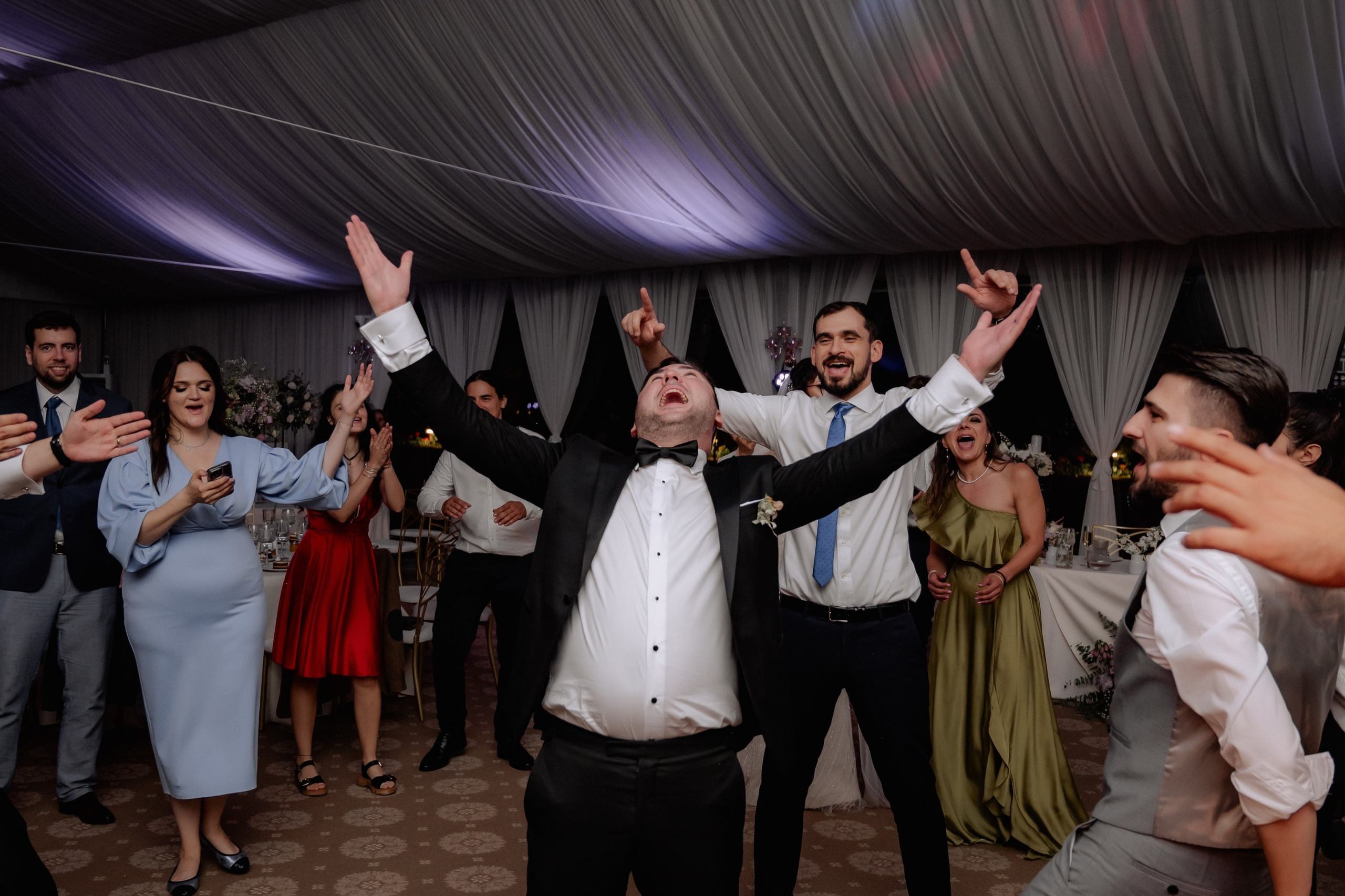 Fotograf Nunta Bucuresti la Baroque Events and Garden. Proud Vision Weddings | Wedding Photography & Film — Servicii profesionale Foto Video Nunta Iasi