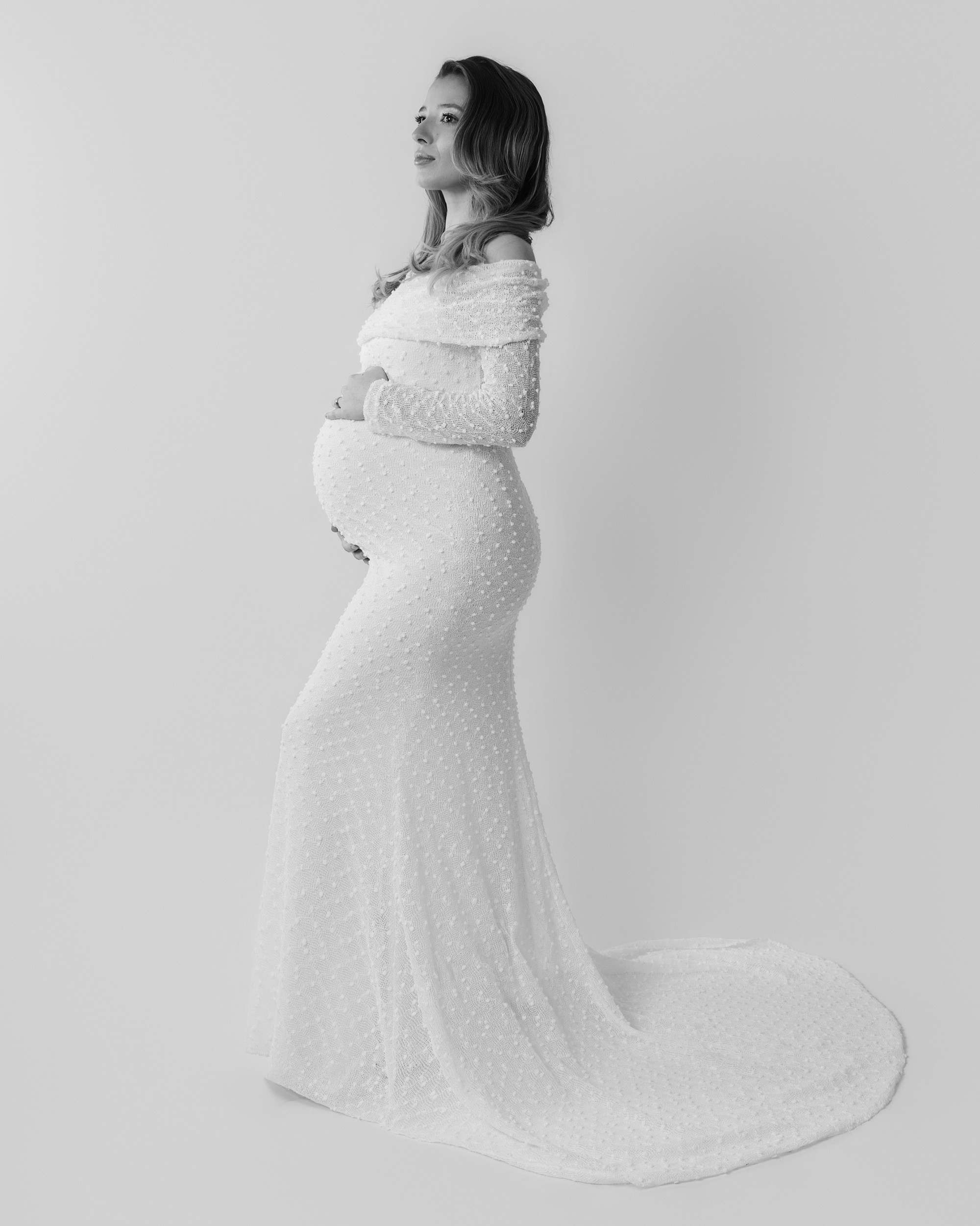 Elegant Studio Maternity Photography in Rotterdam