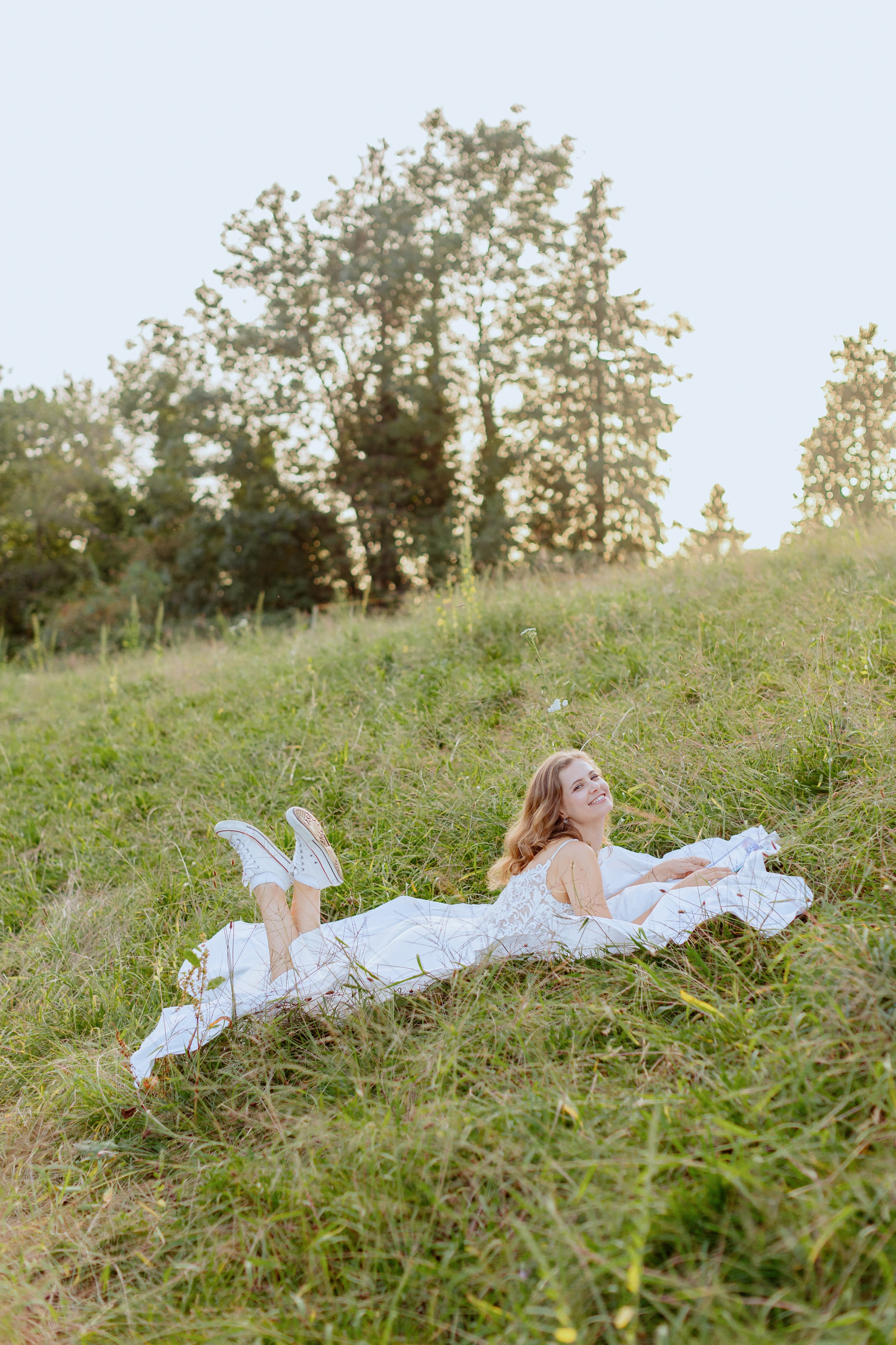 Morning of the bride. Amazing photo session at a time convenient for you. Y