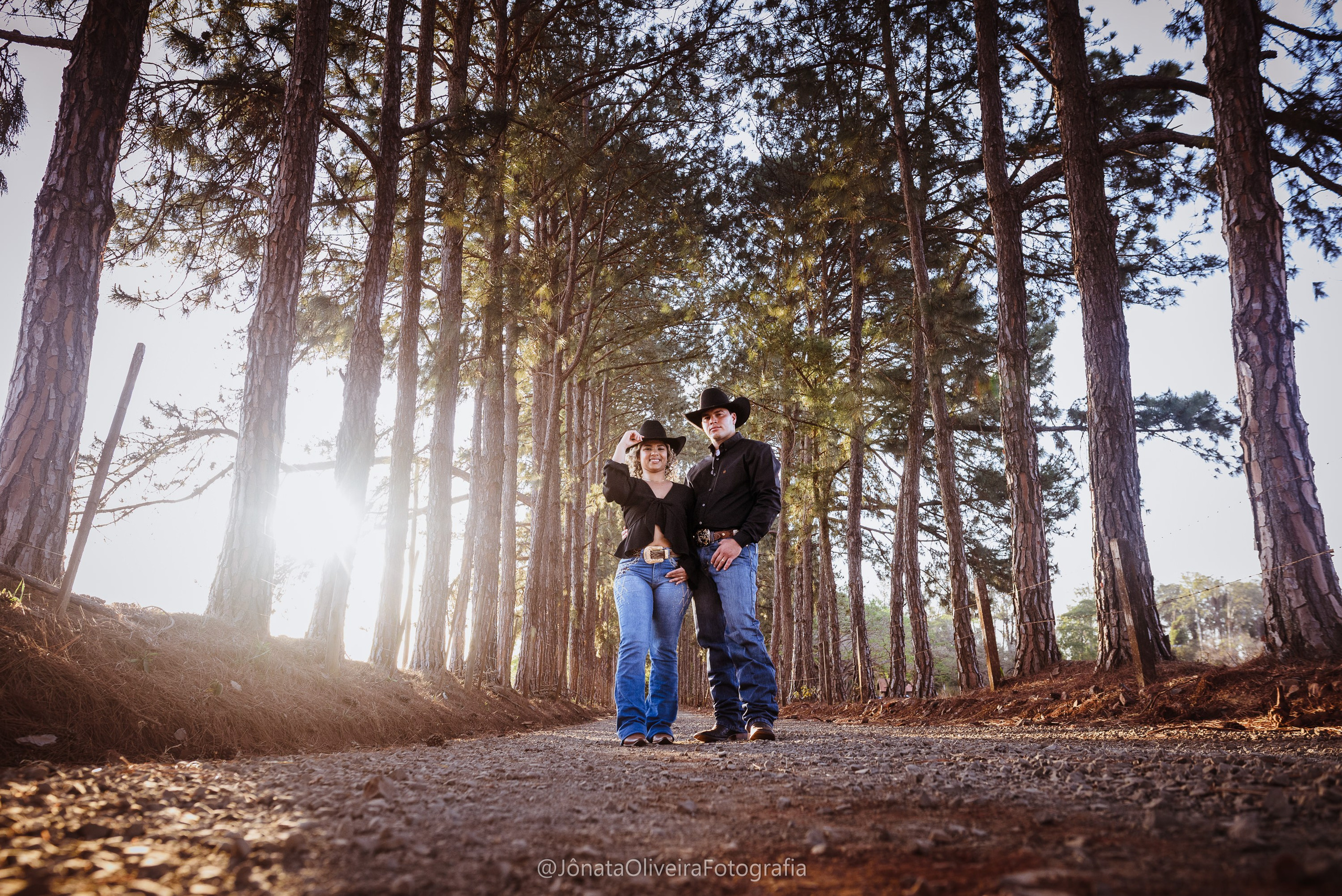 Pre Wedding Luérica e Vinicius. Fotografia de casamentos e ensaios em avaré Jônata Oliveira