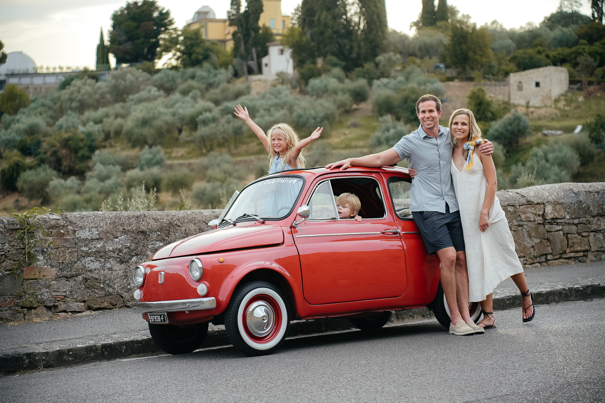 Nicole & Family. Wedding Photographer in Italy