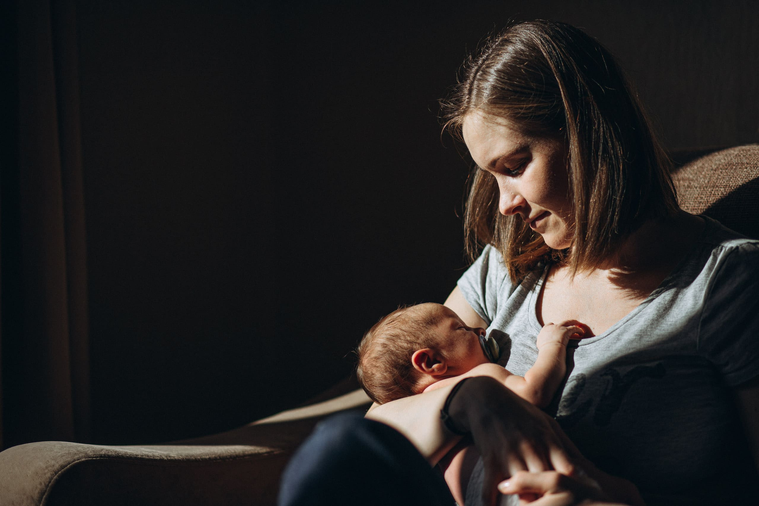 Jaundzimušā fotosesija mājās