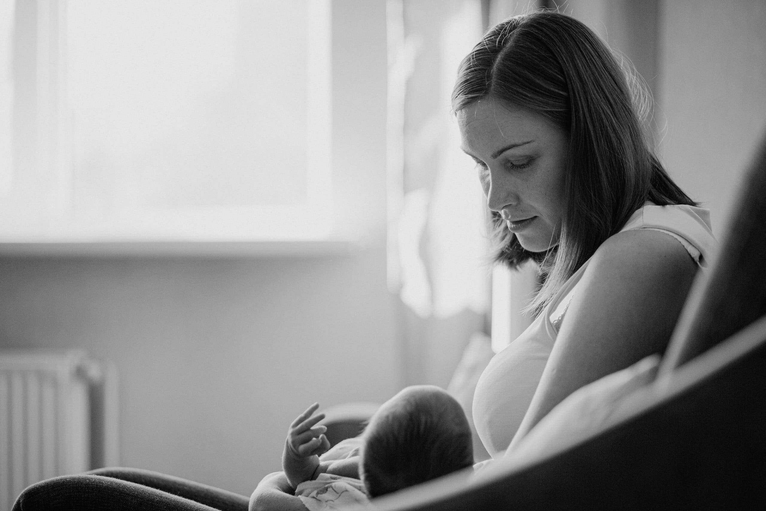 Jaundzimušā fotosesija mājās