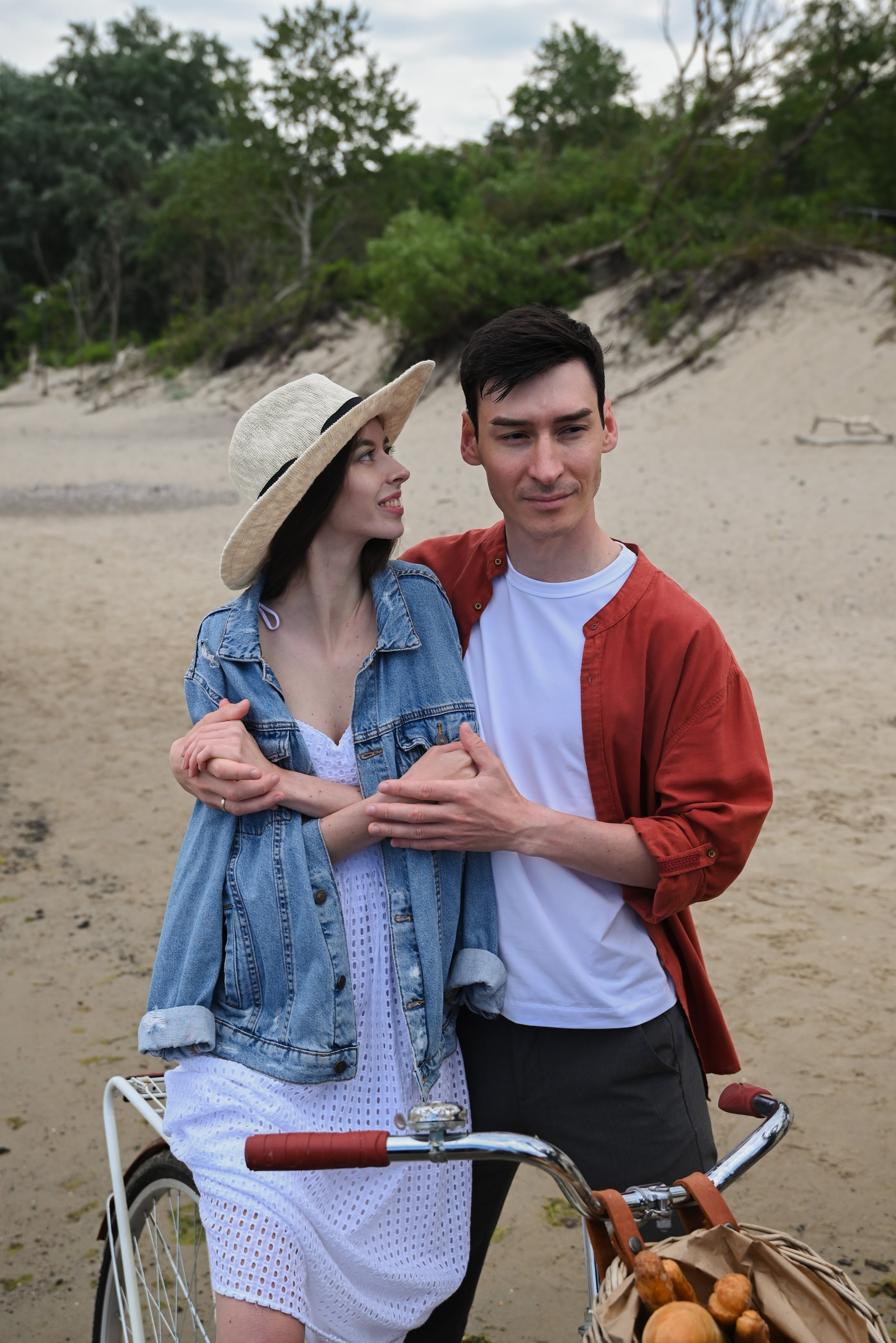 Love photography story on the riva of the see