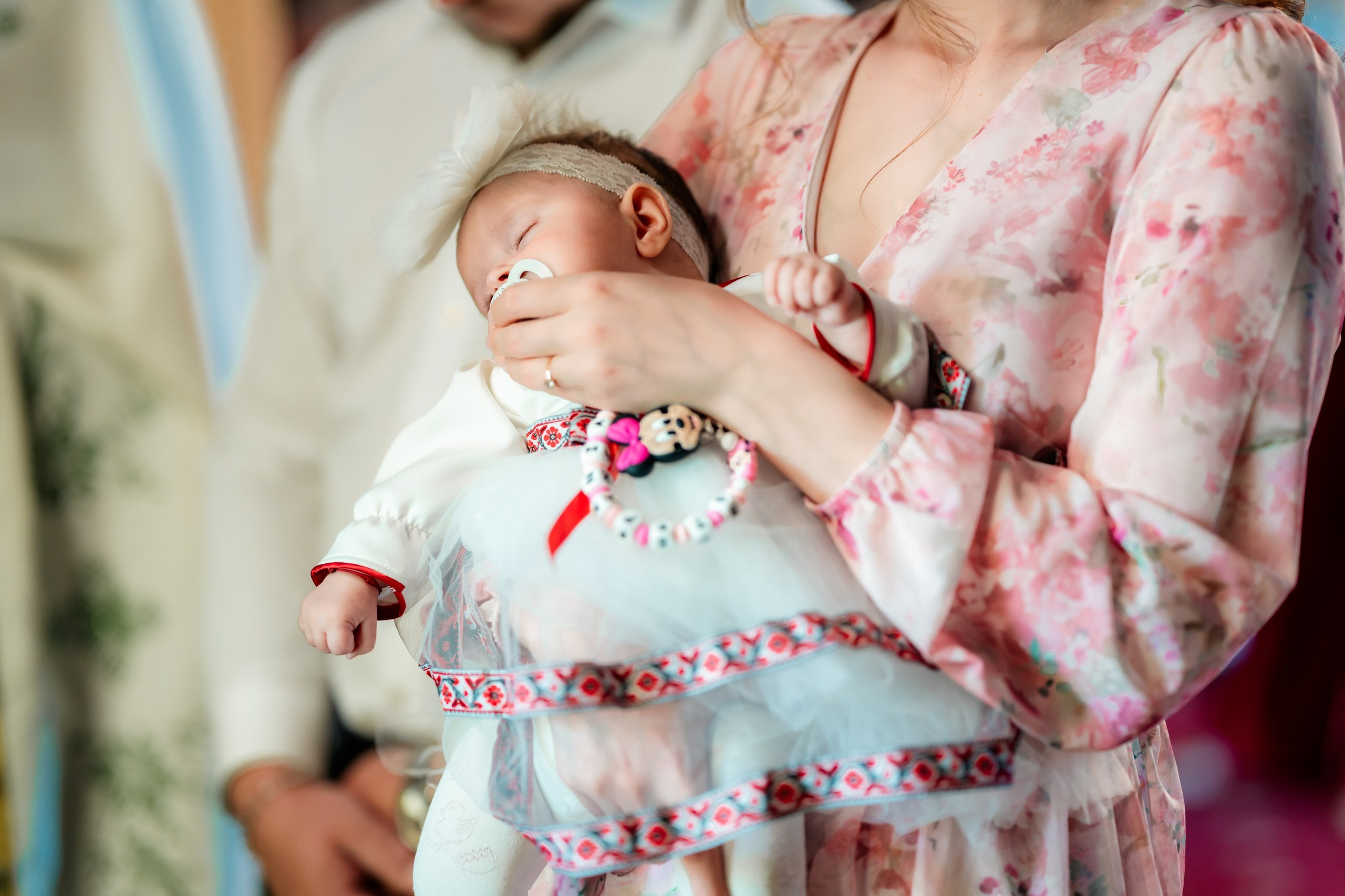 fotograf botez Miruna Parascheva, fotografie botez Botoșani, fotograf Alin Chirilă, amintiri botez, fotografii botez, botez Miruna Parascheva, fotograf copii, fotografie botez în Botoșani-alt="botez Miruna Parascheva, fotografie botez Alin Chirilă, amintiri botez, fotografii emoționante botez Botoșani"-- fotografii-botez-bebelus- amintiri-botez-micuț- moment-sfânt-crestinare- fotografie-emotionanta-botez- detalii-botez-bebelusi- parinti-fericiti-la-botez- fotograf-botez-profesionist- botez-in-biserica-ortodoxa- micuț-botezat-cu-emoție- zâmbete-și-lacrimi-la-botez- bebeluș-la-cristelniță- decor-botez-colorat- botez-cu-dragoste-și-credință- emotie-pura-la-botez- fotograf-botez-botosani- botez-iasi-suceava-fotograf- amintiri-nepretuite-botez