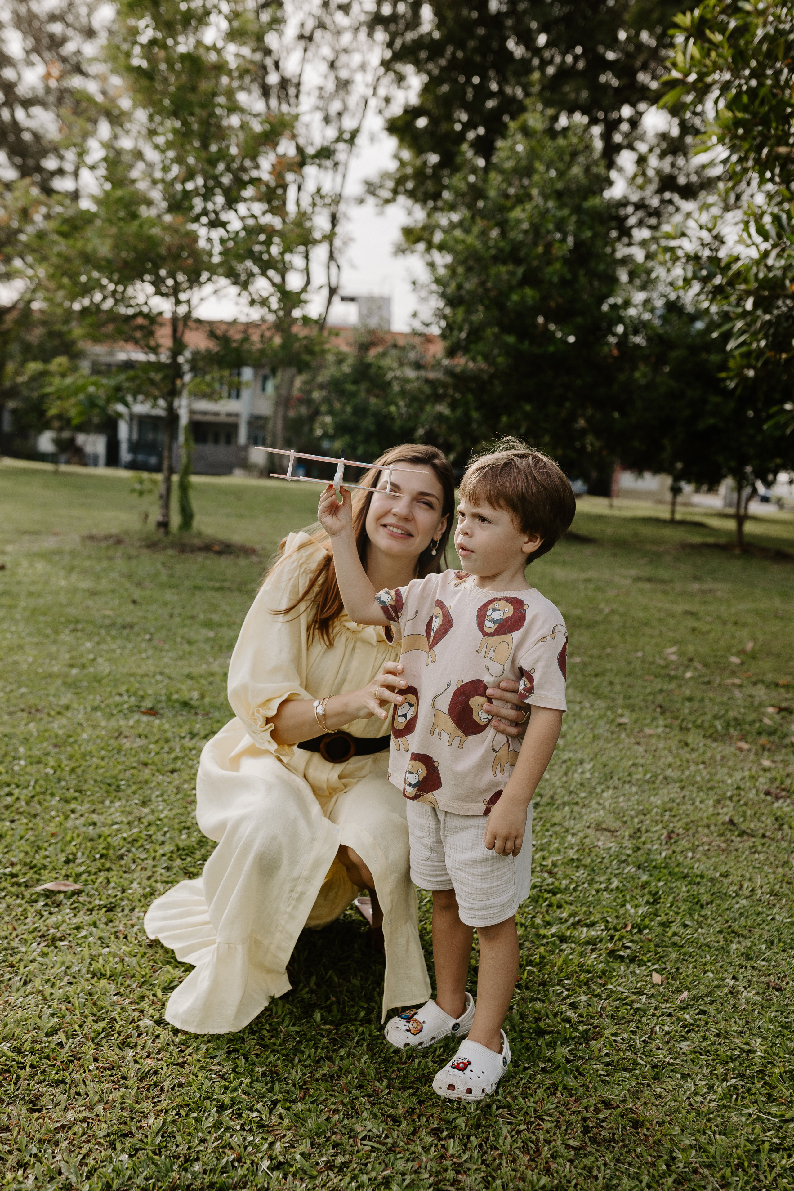 Dasha’s family. Photographer in Singapore Kate Bird
