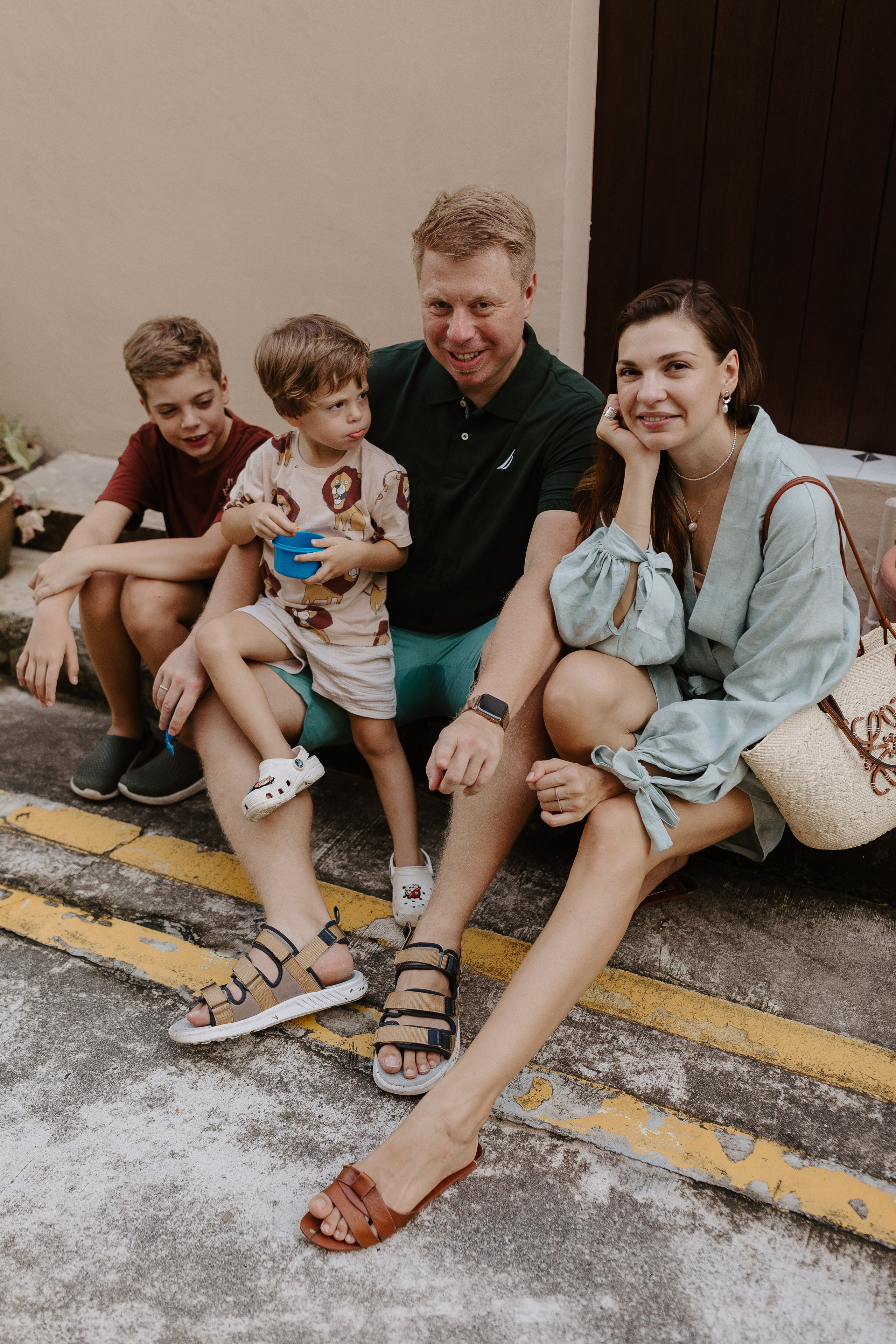 Dasha’s family. Photographer in Singapore Kate Bird