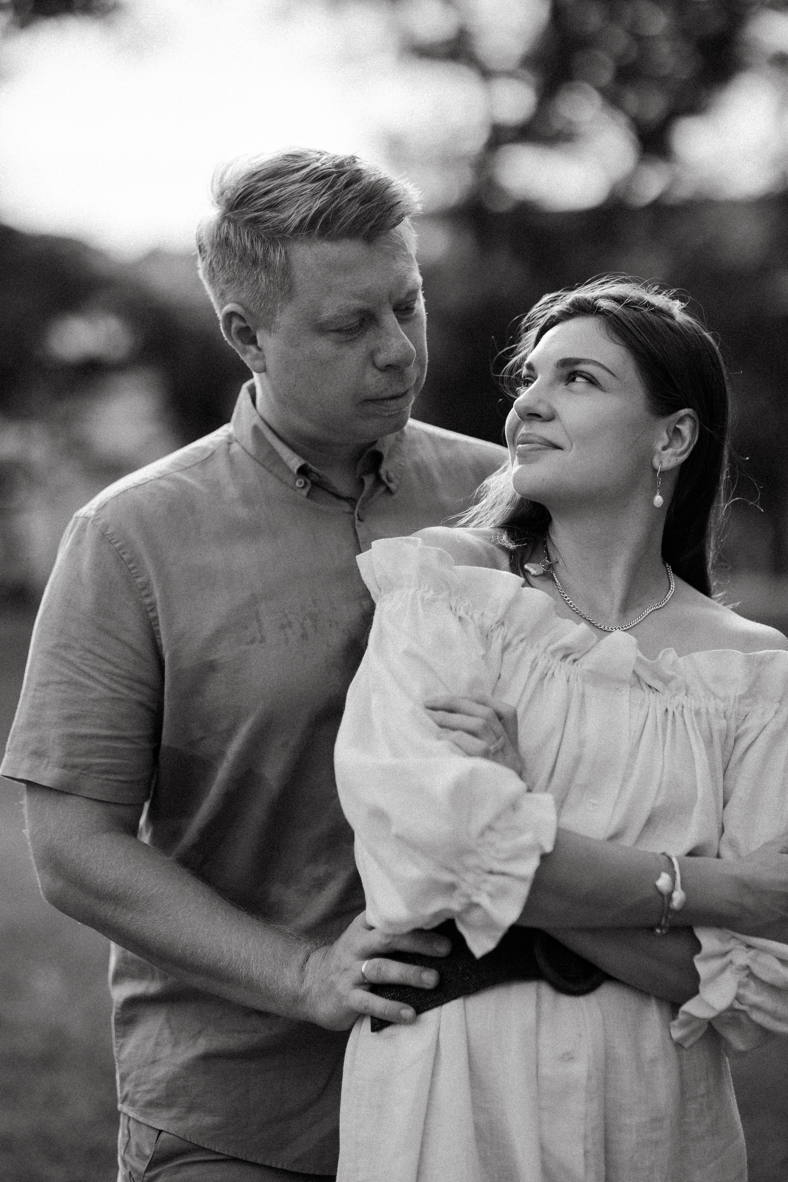 Dasha’s family. Photographer in Singapore Kate Bird