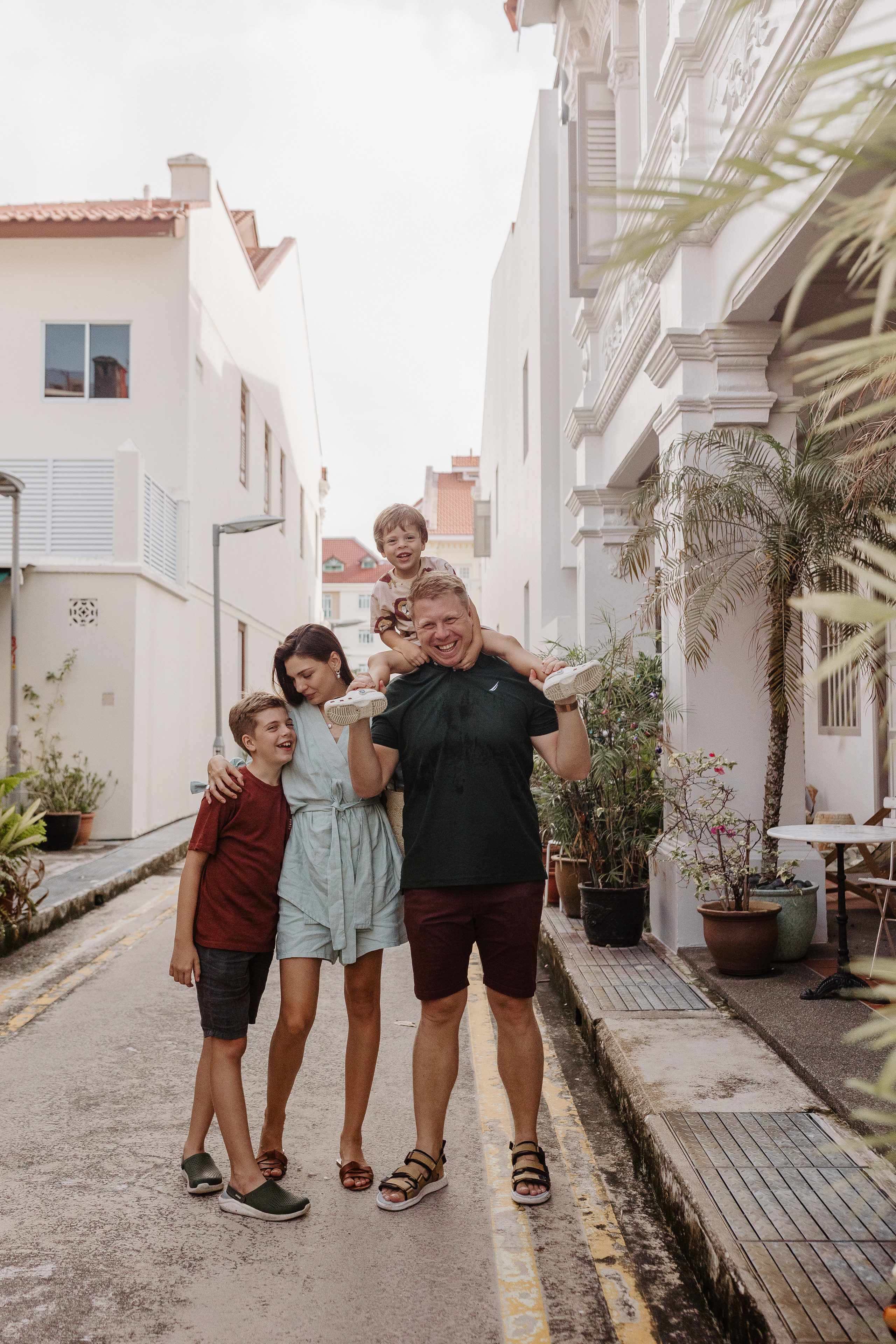 Dasha’s family. Photographer in Singapore Kate Bird