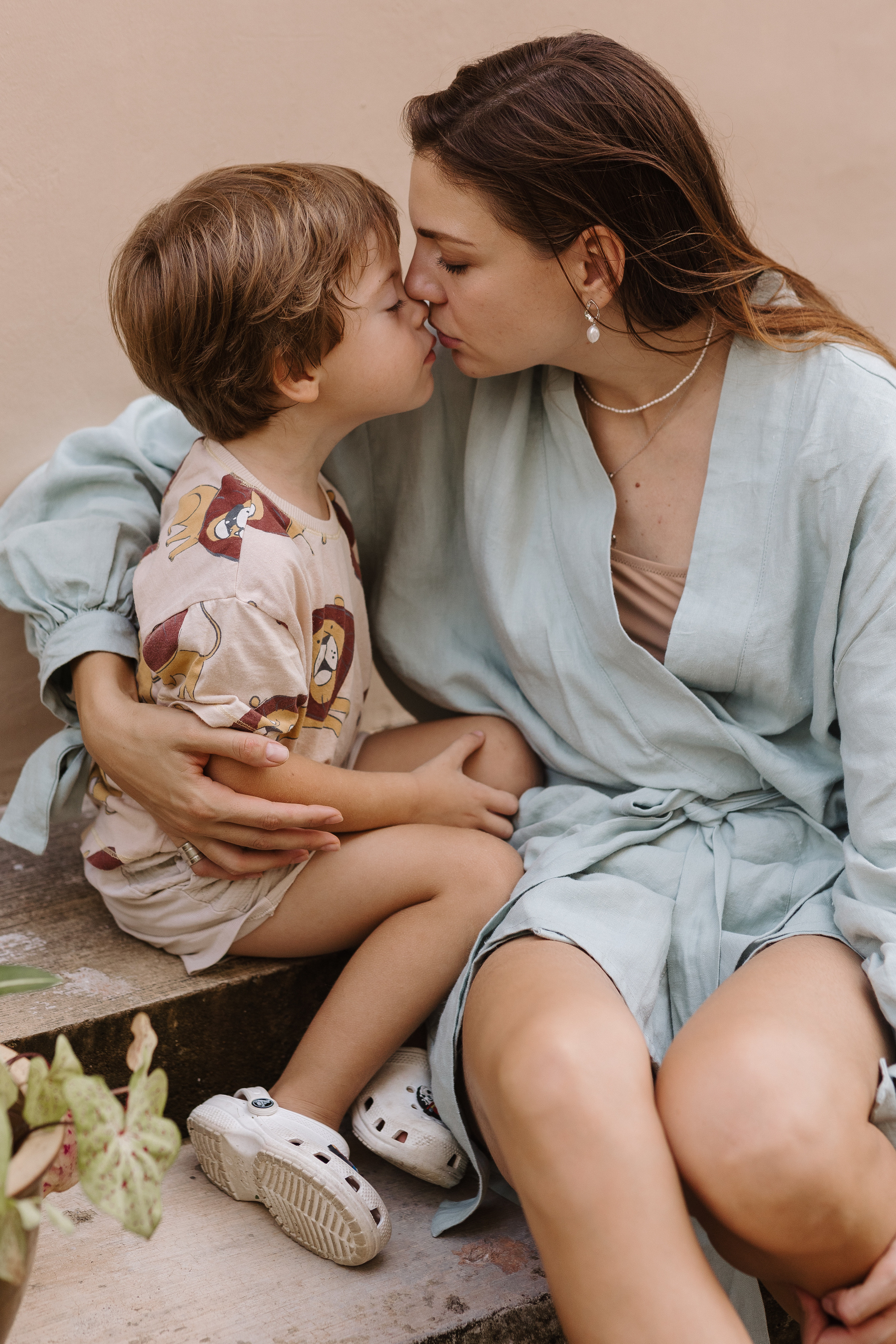 Dasha’s family. Photographer in Singapore Kate Bird