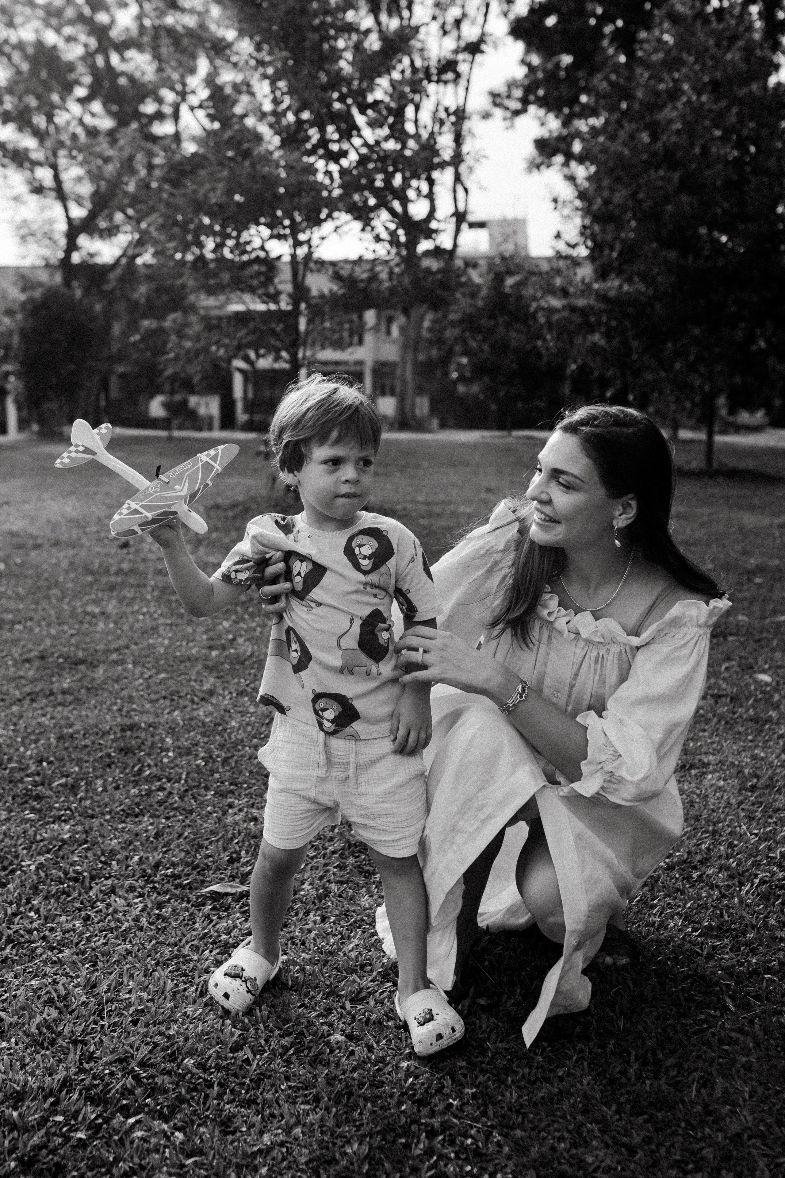 Dasha’s family. Photographer in Singapore Kate Bird