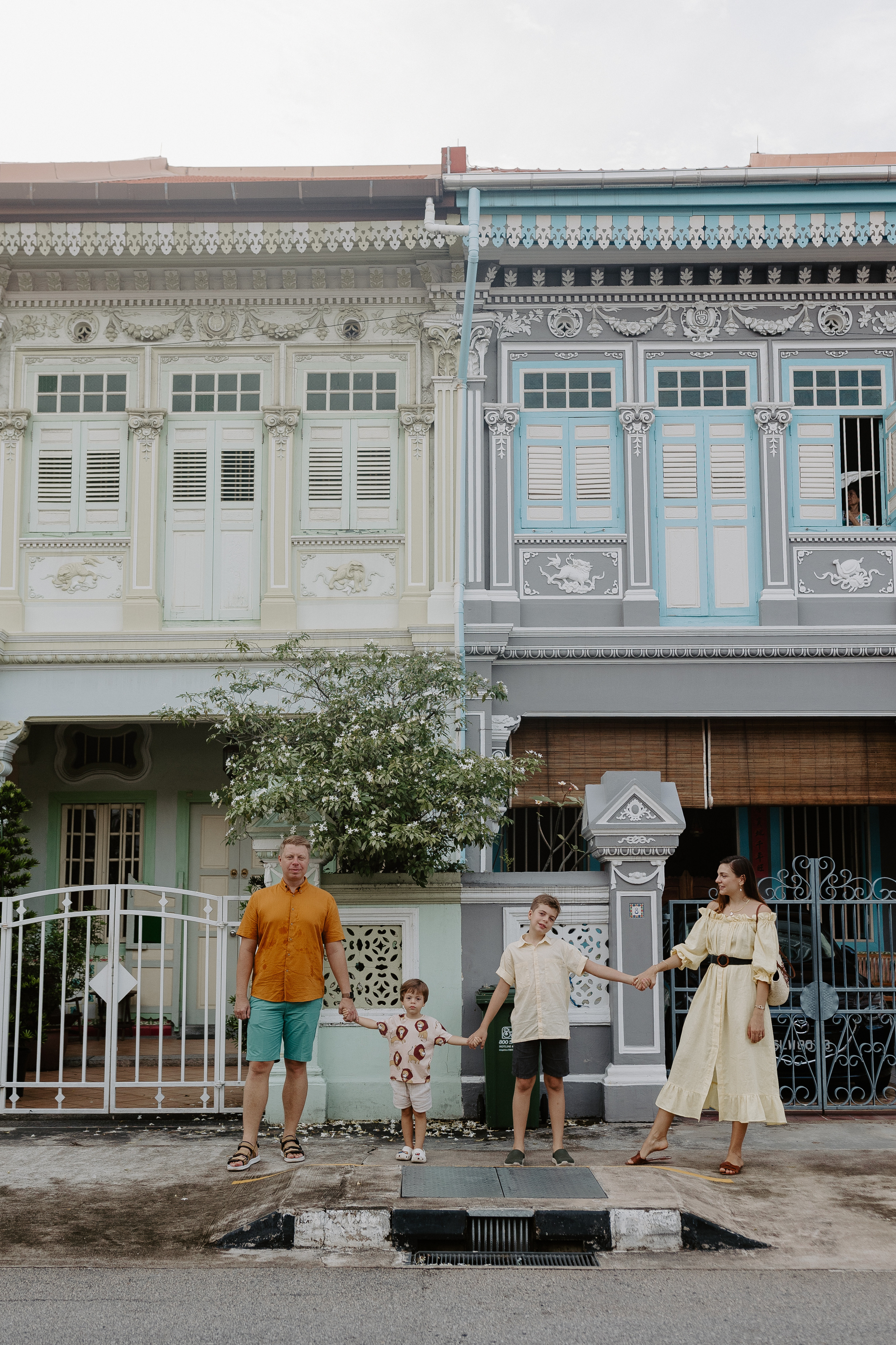 Dasha’s family. Photographer in Singapore Kate Bird