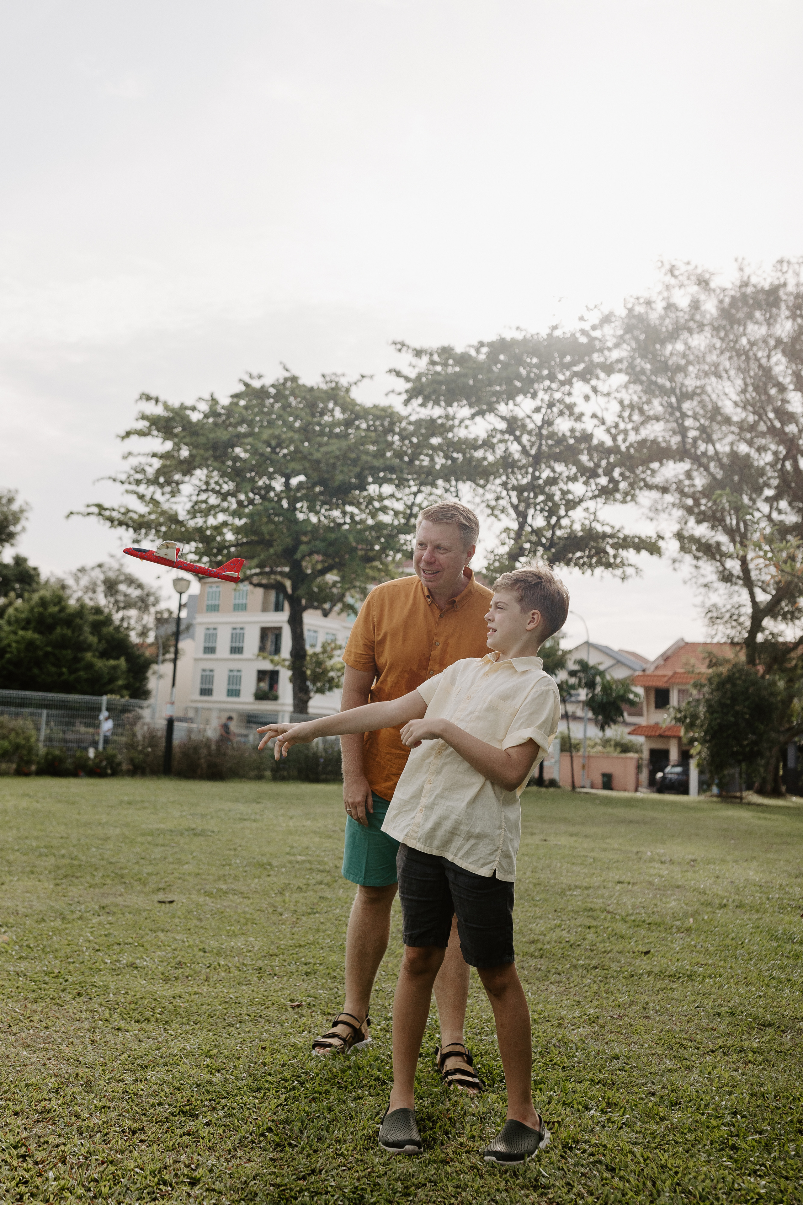 Dasha’s family. Photographer in Singapore Kate Bird