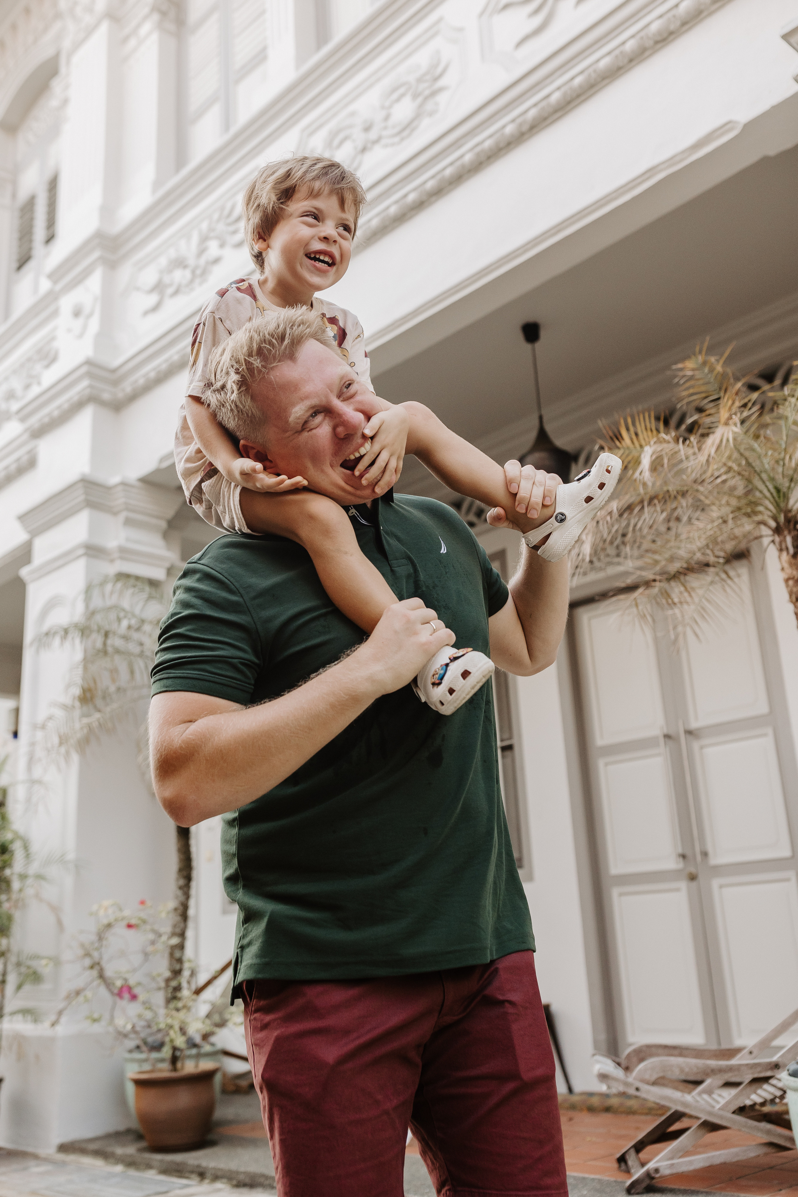 Dasha’s family. Photographer in Singapore Kate Bird