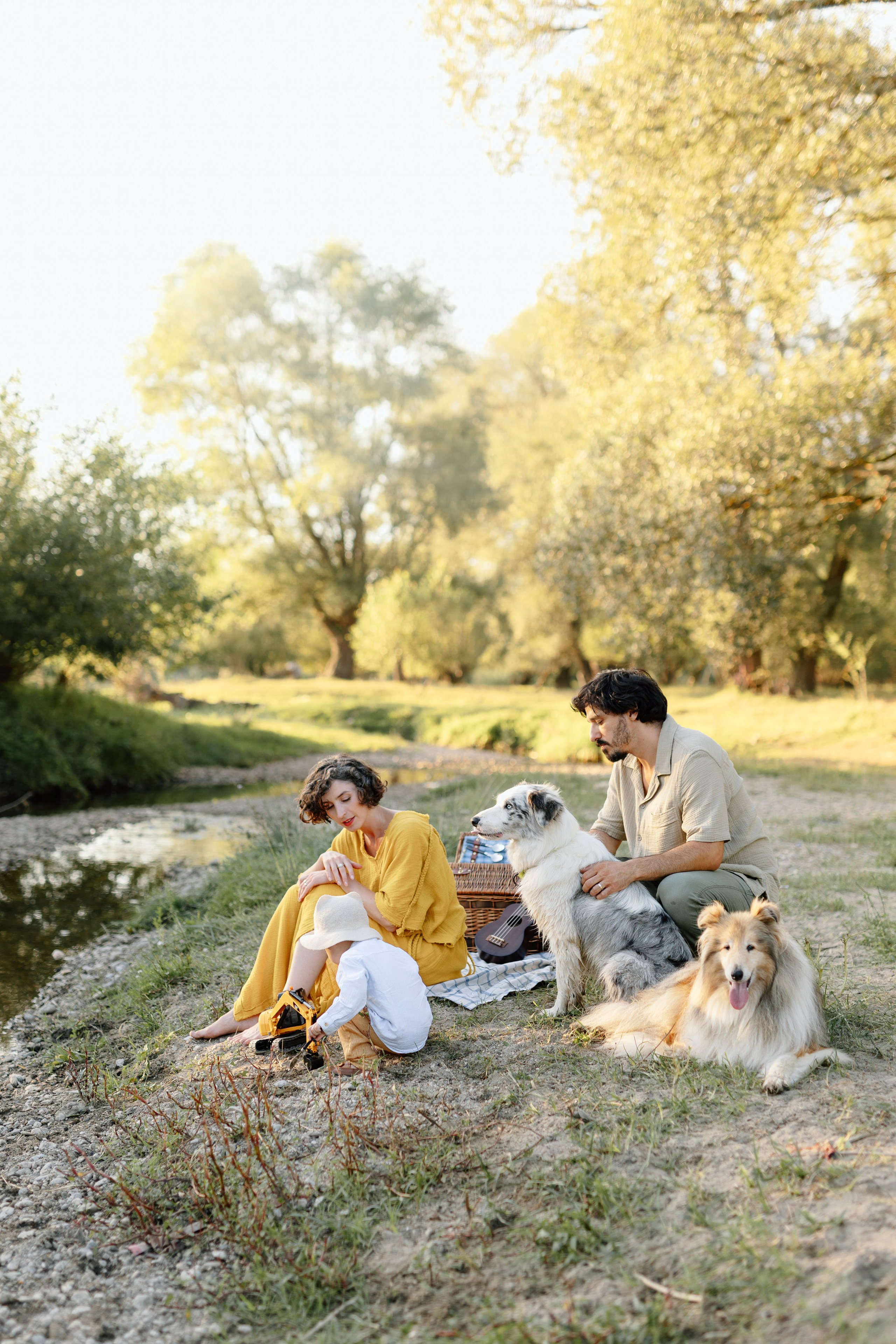 Cristina, George & Ian — Family. Main