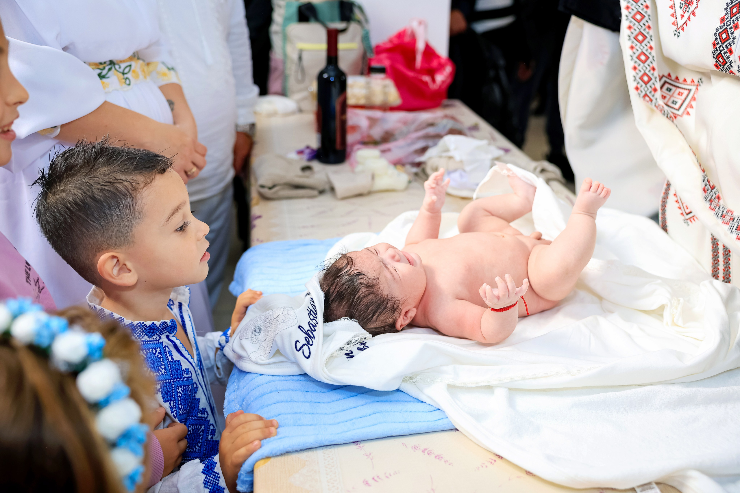 Andrei Sebastian. Moments By Gub