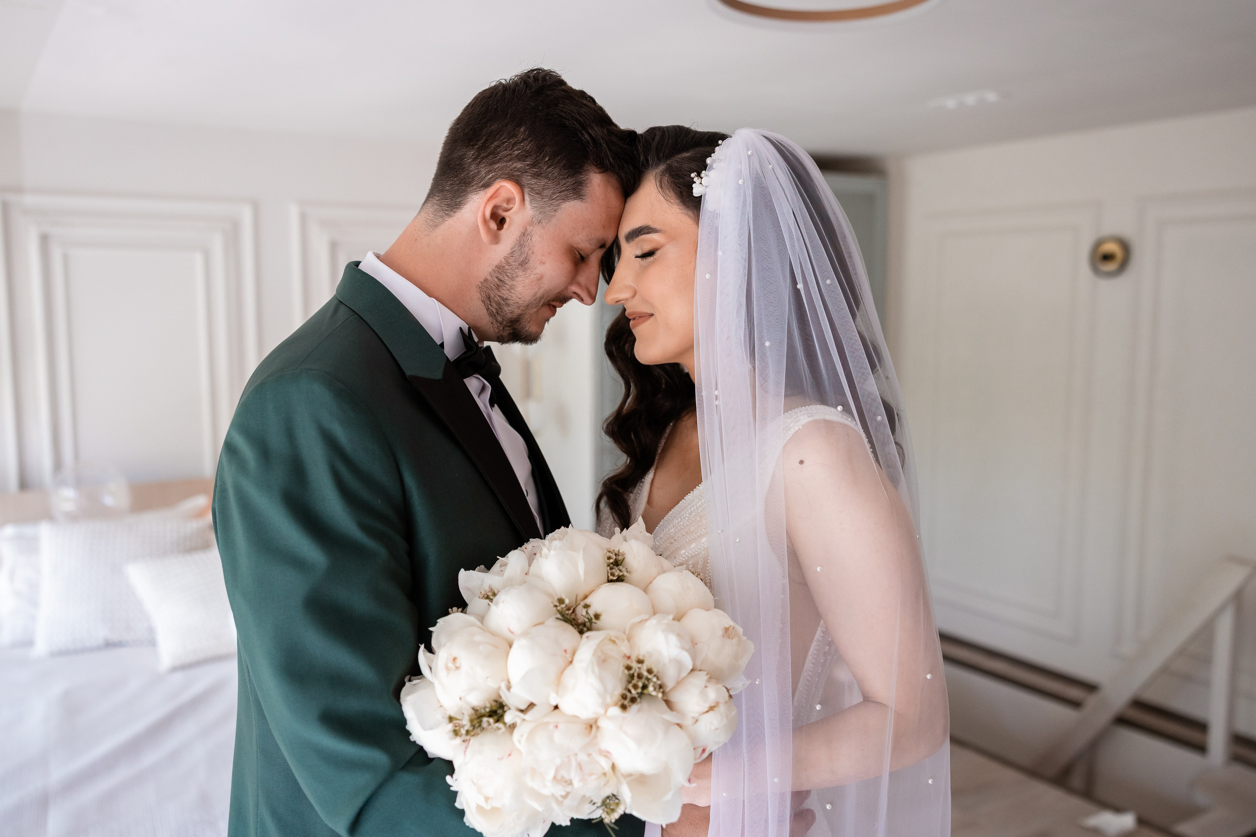 Adriana & Ionel. Home