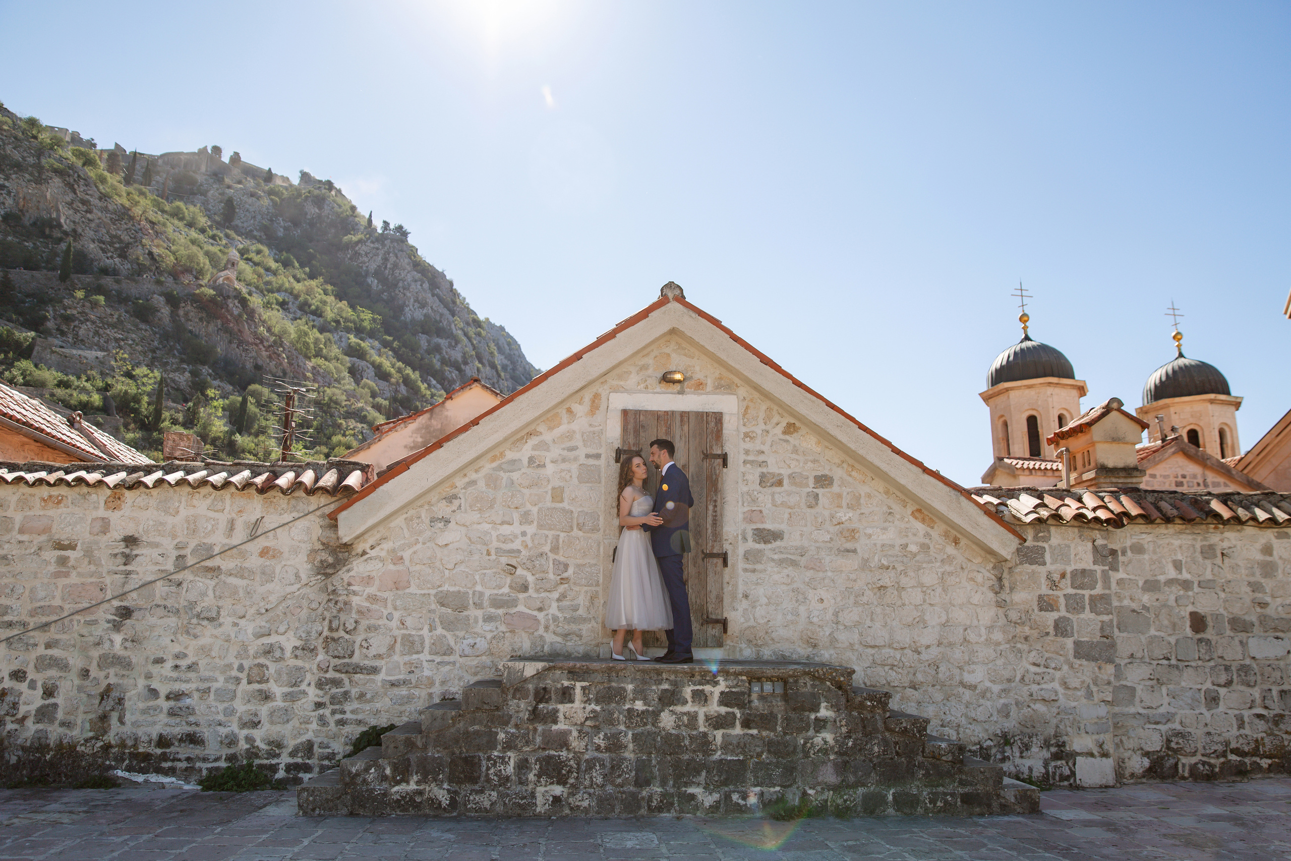 Свадебная фотосессия в Черногории - прогулка по старому городу Котор