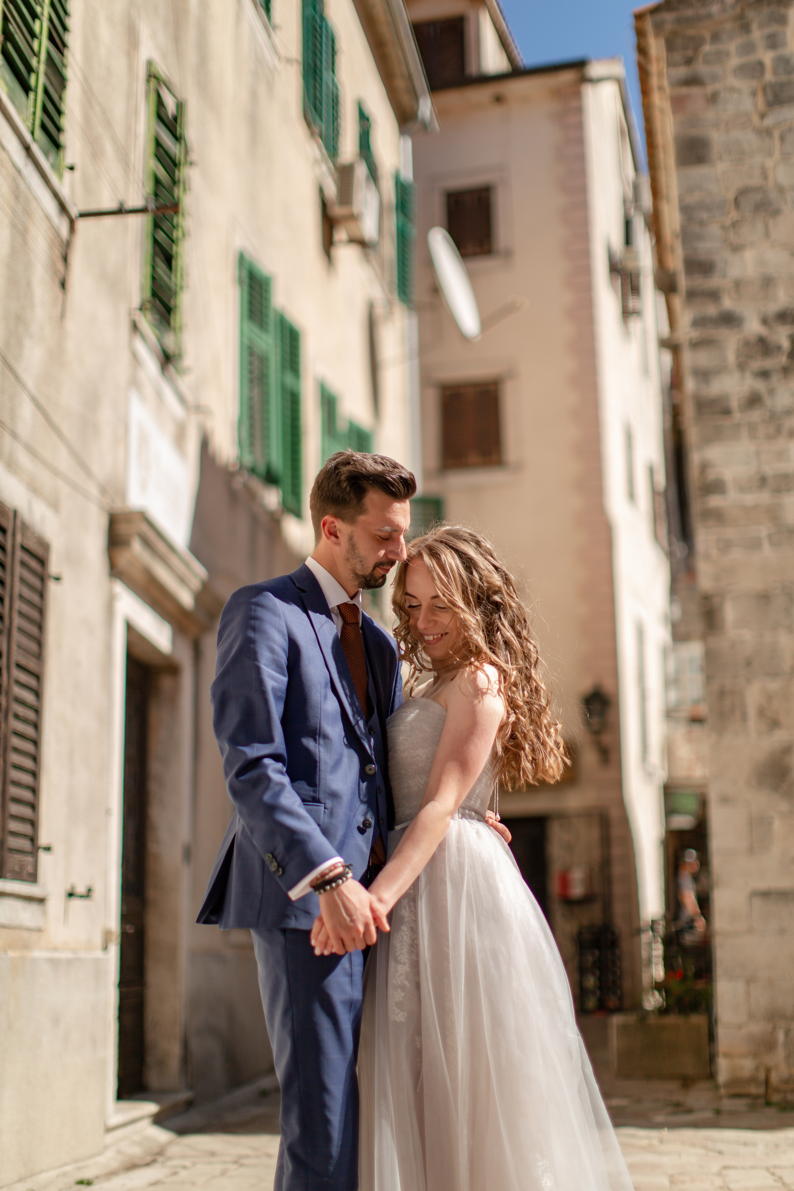 Свадебная фотосессия в Черногории - прогулка по старому городу Котор