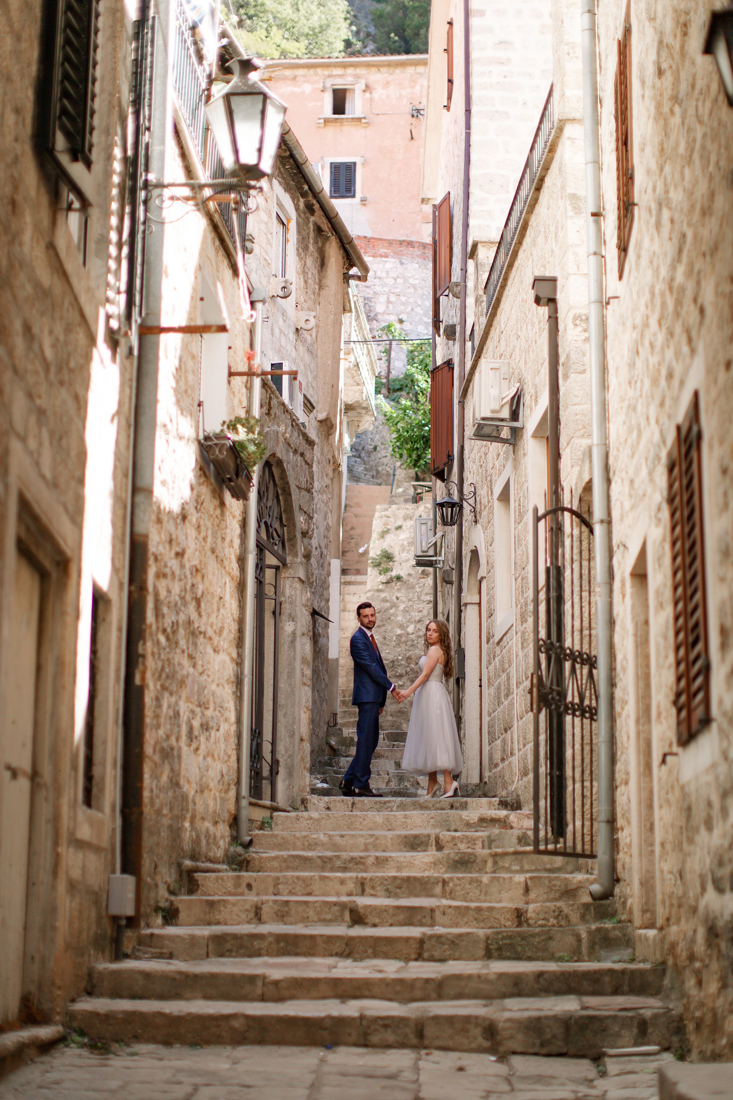 Свадебная фотосессия в Черногории - прогулка по старому городу Котор