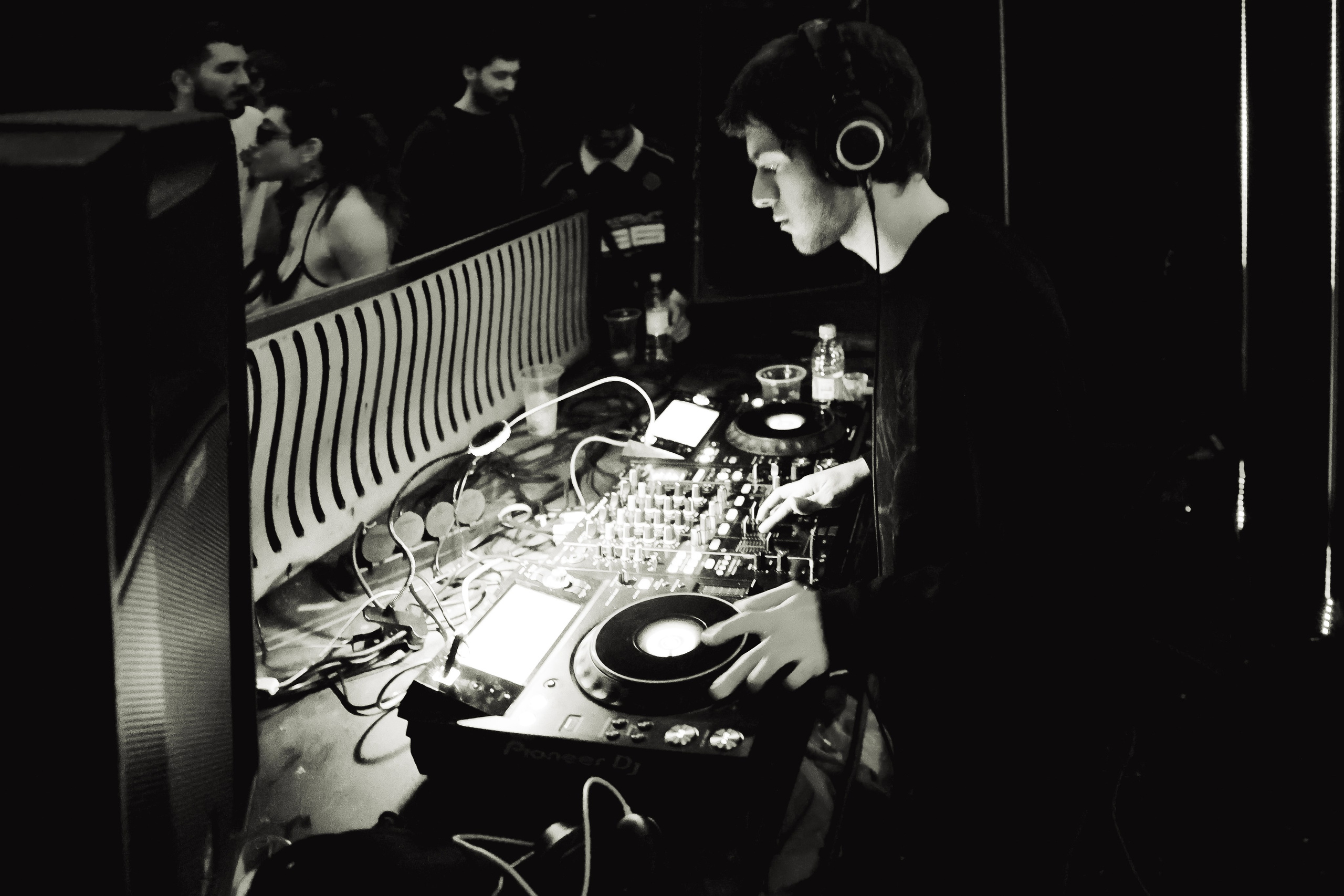 Event reportage (WHATISGOINGON x HOW). Asmikiam