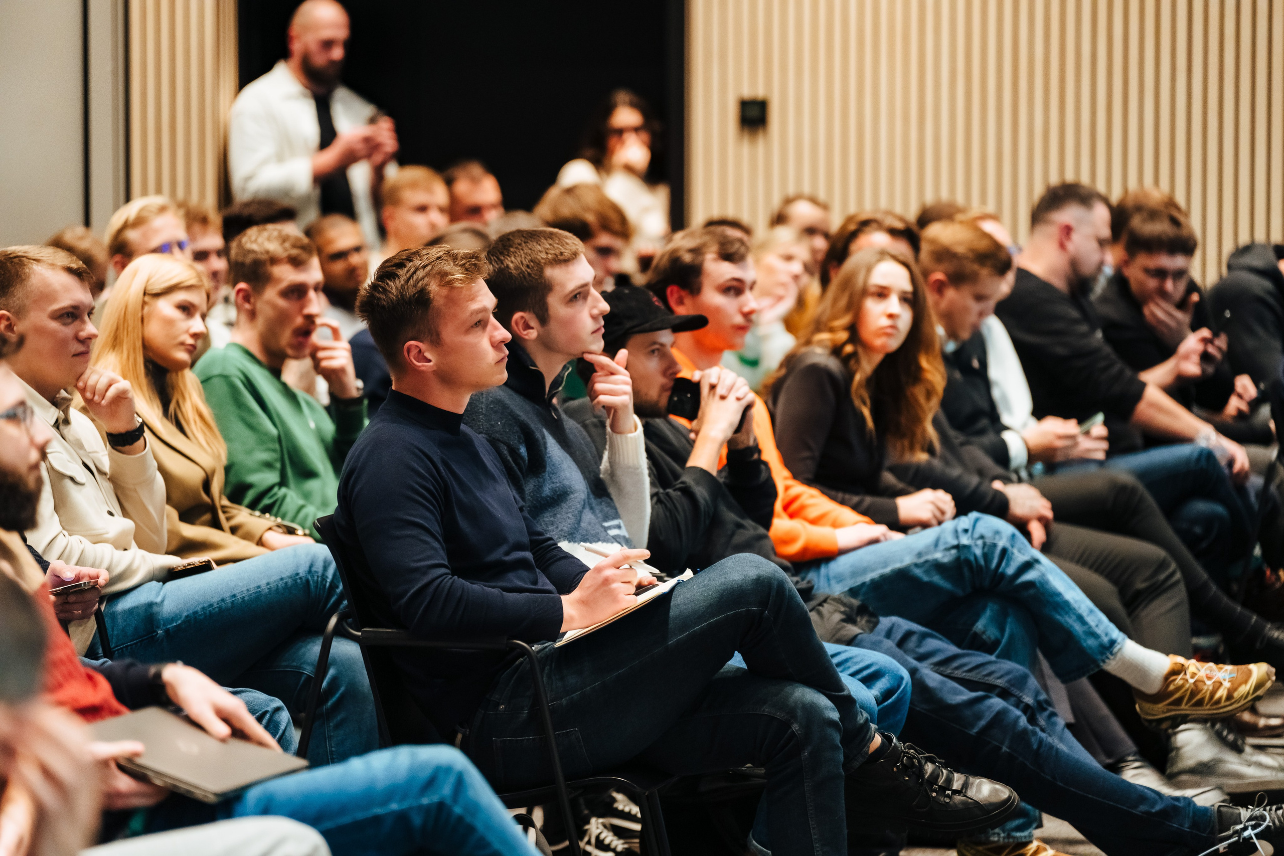 AI Evergrowth. OnePIXEL