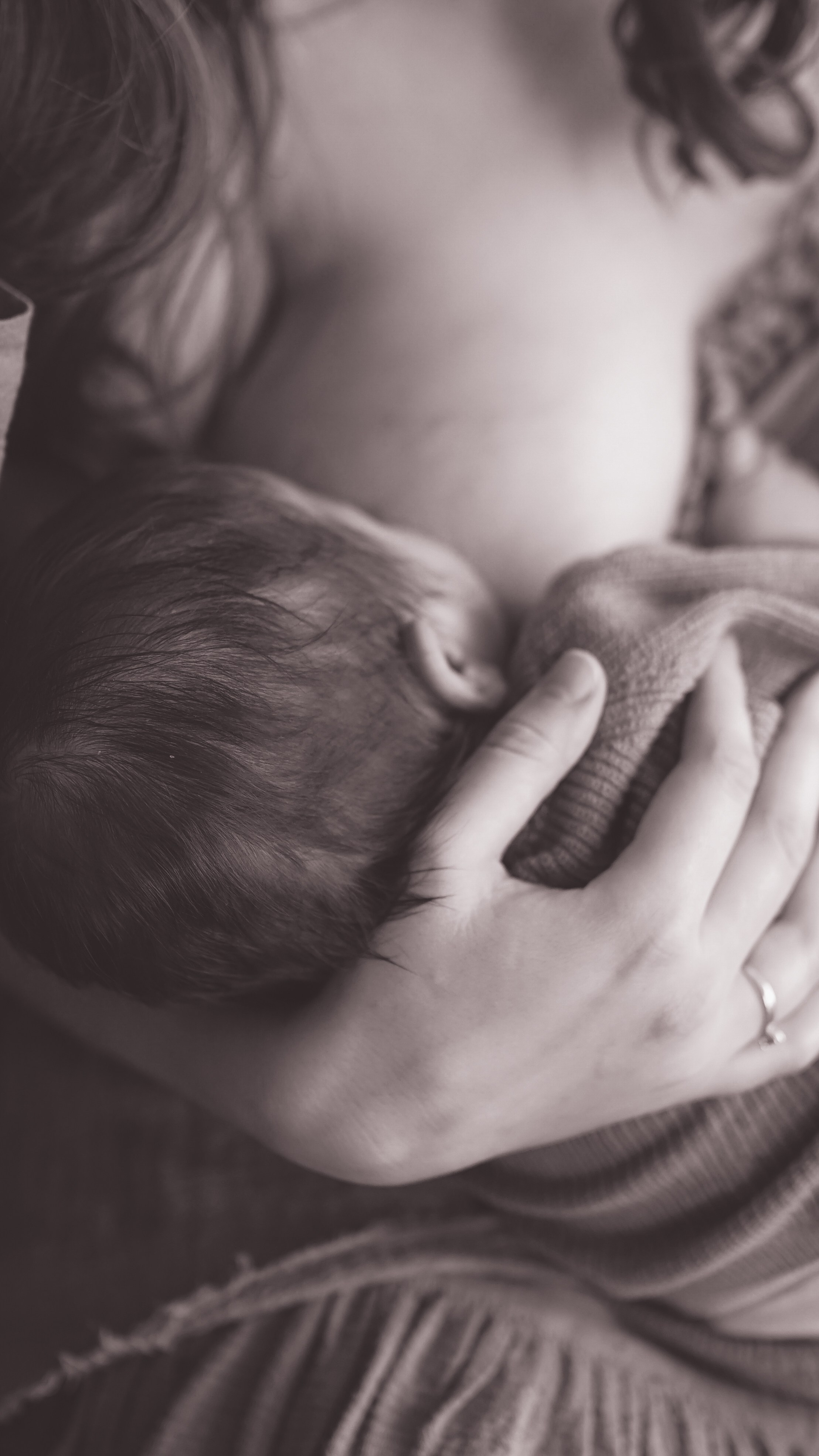 Mother Earth: Proiect de Fotografie Maternitate | Mădălina Beda. Madalina Beda- Artist vizual, fotograf, doula la nastere, consultant babywearing Brasov si in toata tara