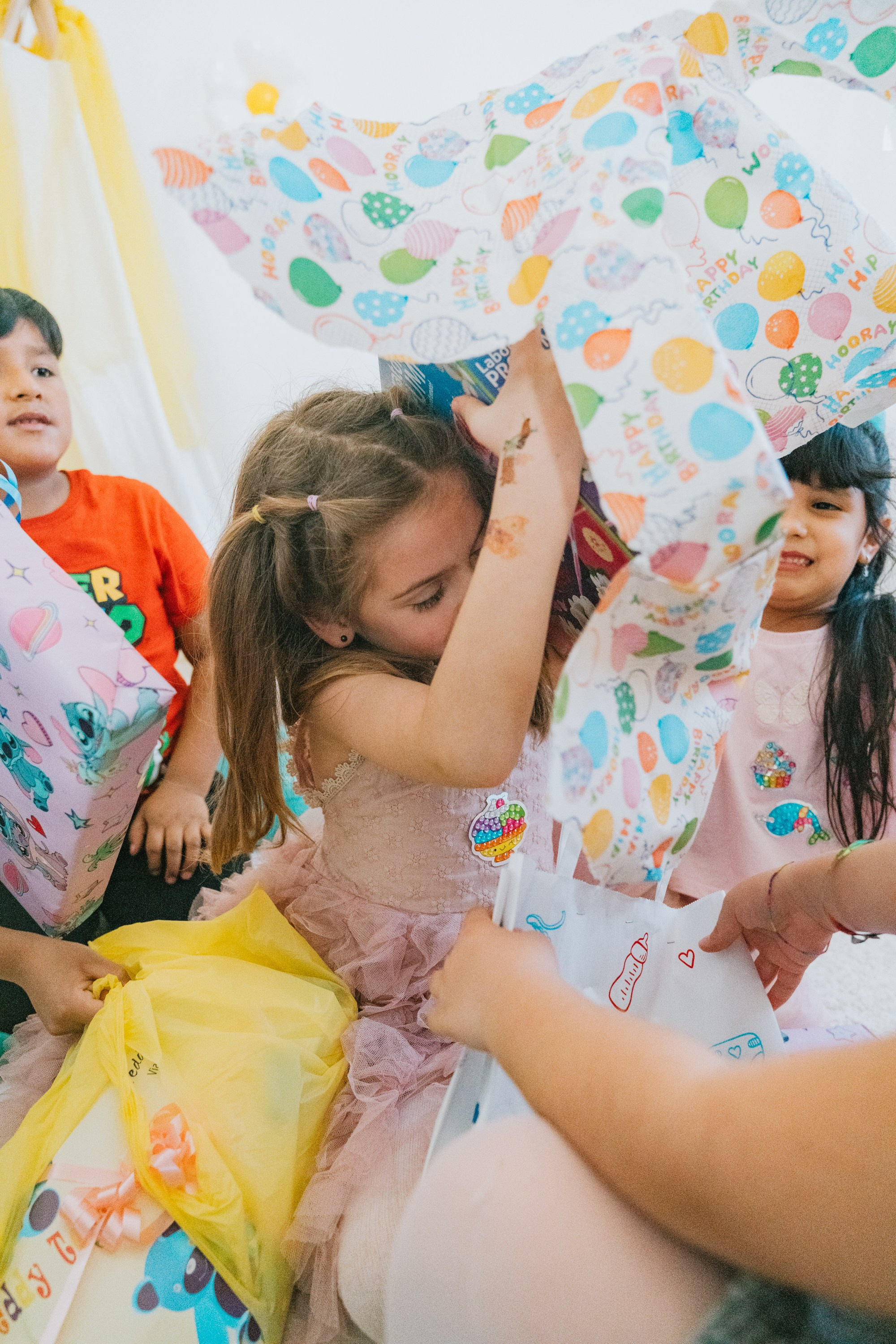 «BIRTHDAY PARTY». Svitlana Miahka fotografa a Genova