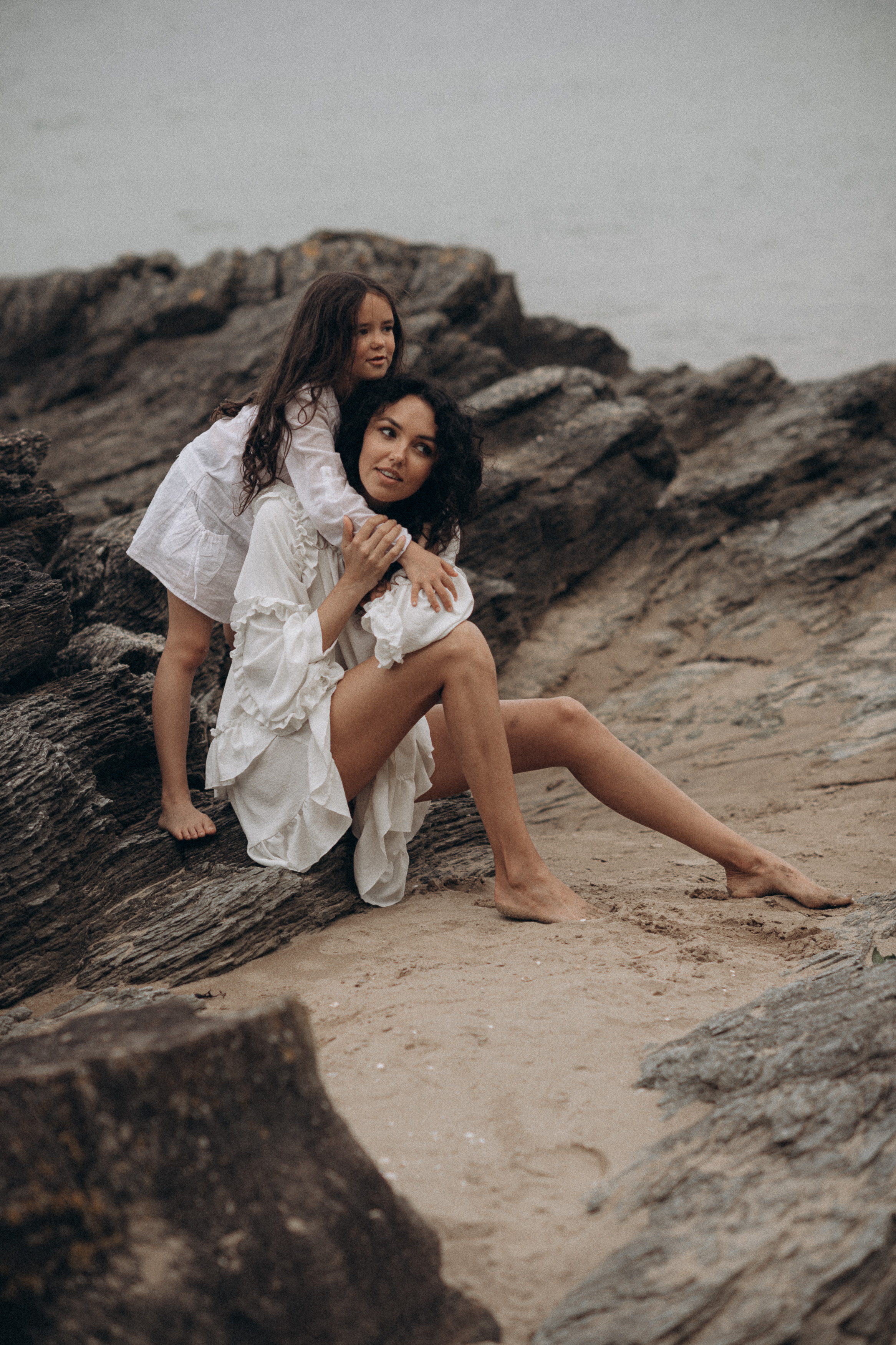 Family photoshoot on the beach in ireland. Wedding & Family photographer in County Donegal and Dublin, Ireland