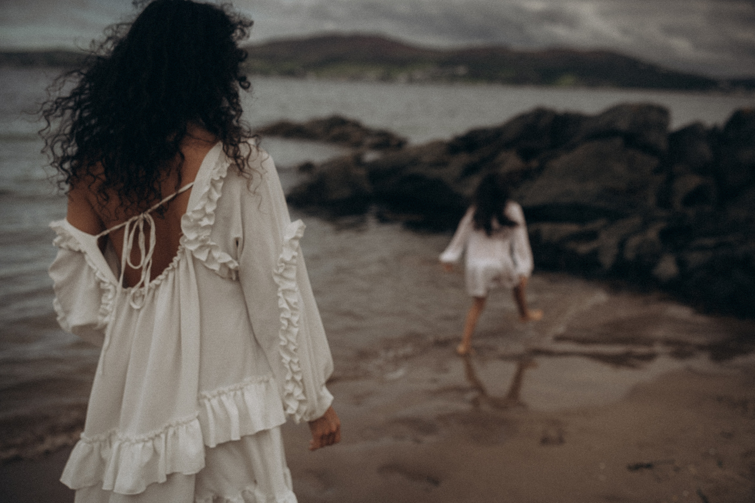 mum and daughter on the beach