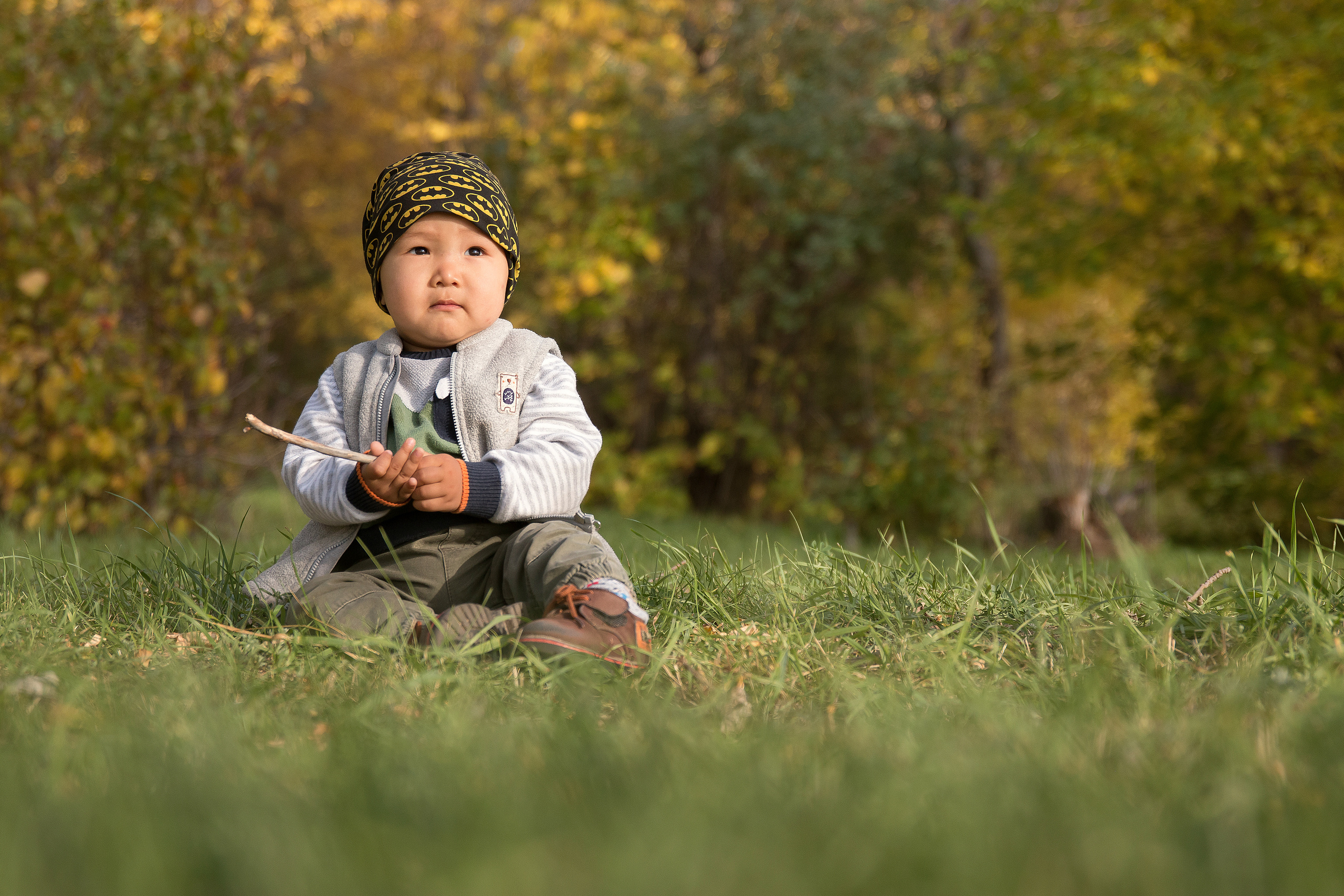 фото малыша на природе , осенняя фотосессия, фотограф Темиртау