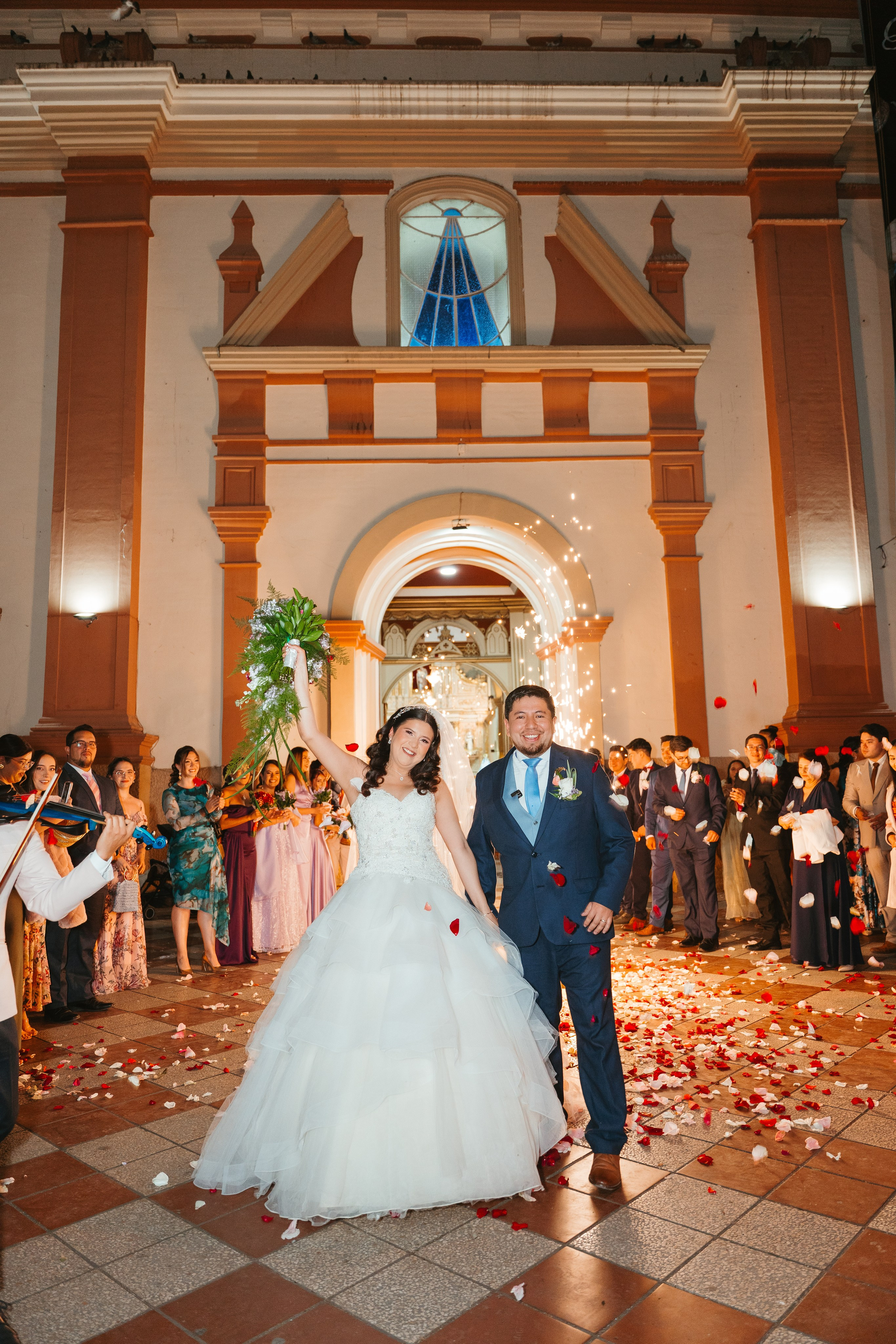 Pablo y Lizbeth. Fotógrafo de bodas en Loja Ecuador | Piero Alvarez PH