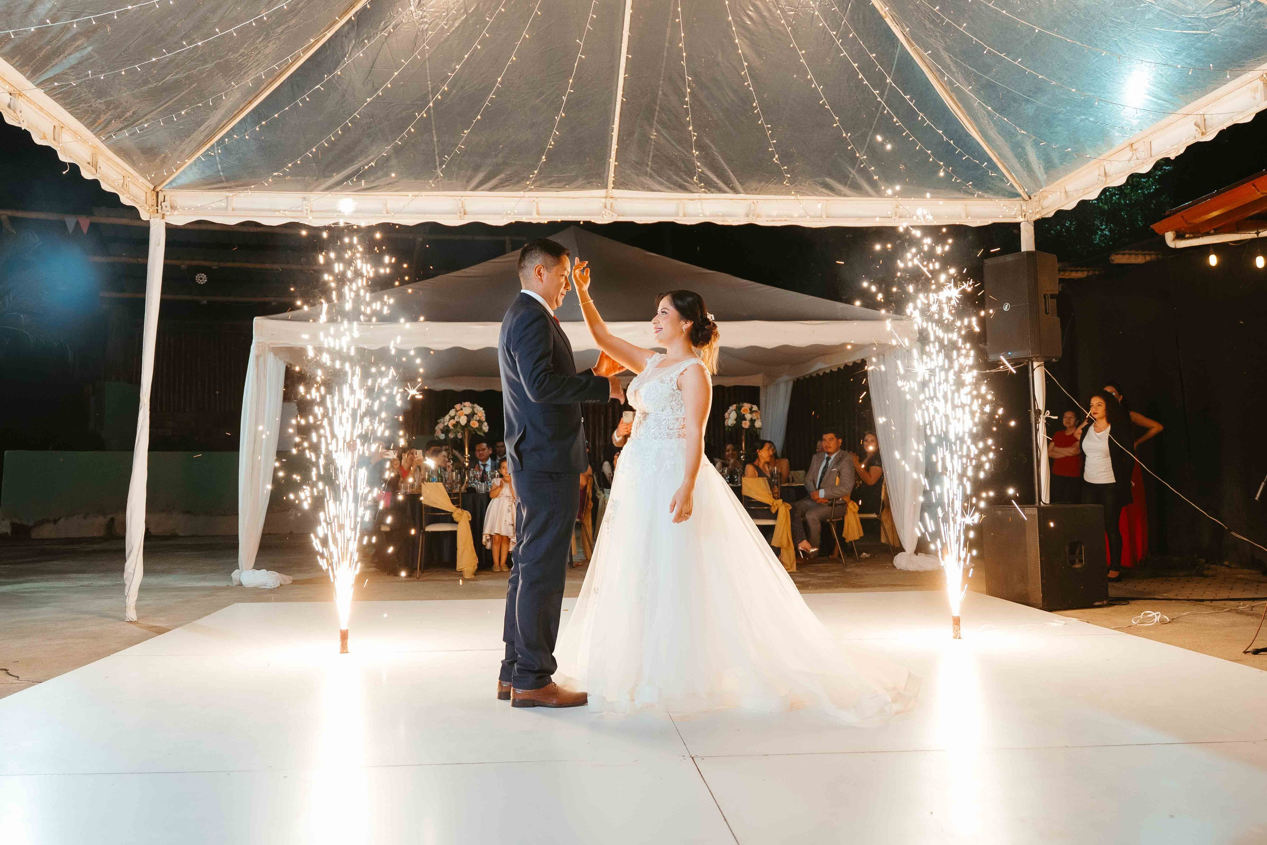 Jennifer y Vladimir. Fotógrafo de bodas en Loja Ecuador | Piero Alvarez PH
