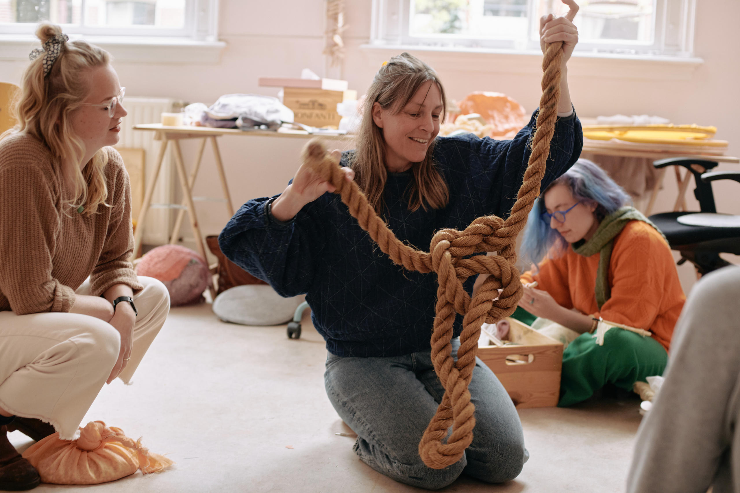 Documentation photography of workshop for Kleintjekunst. Portrait Photographer in Brussels & Amsterdam — Victoria Ushkanova